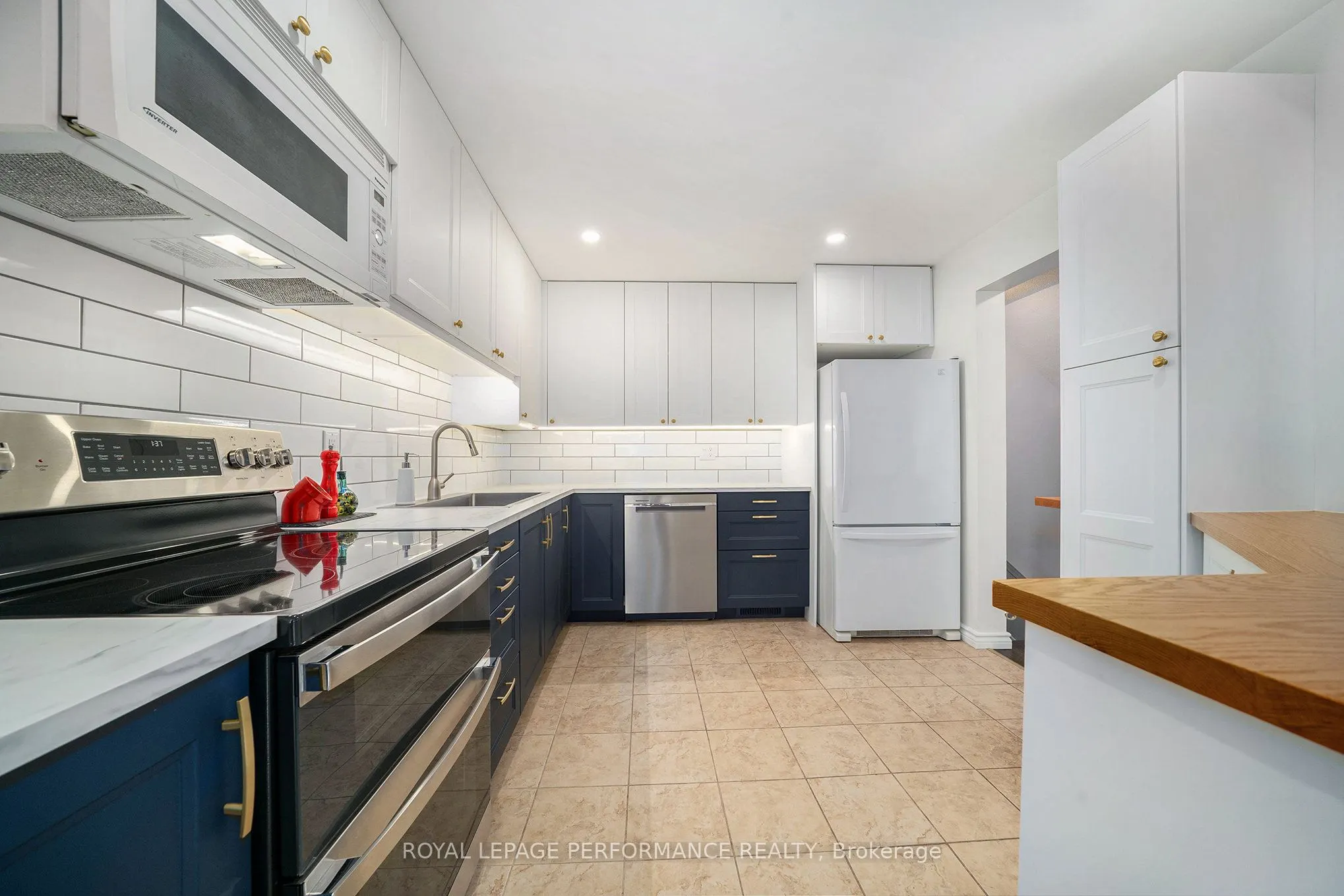 37 Willwood Crescent