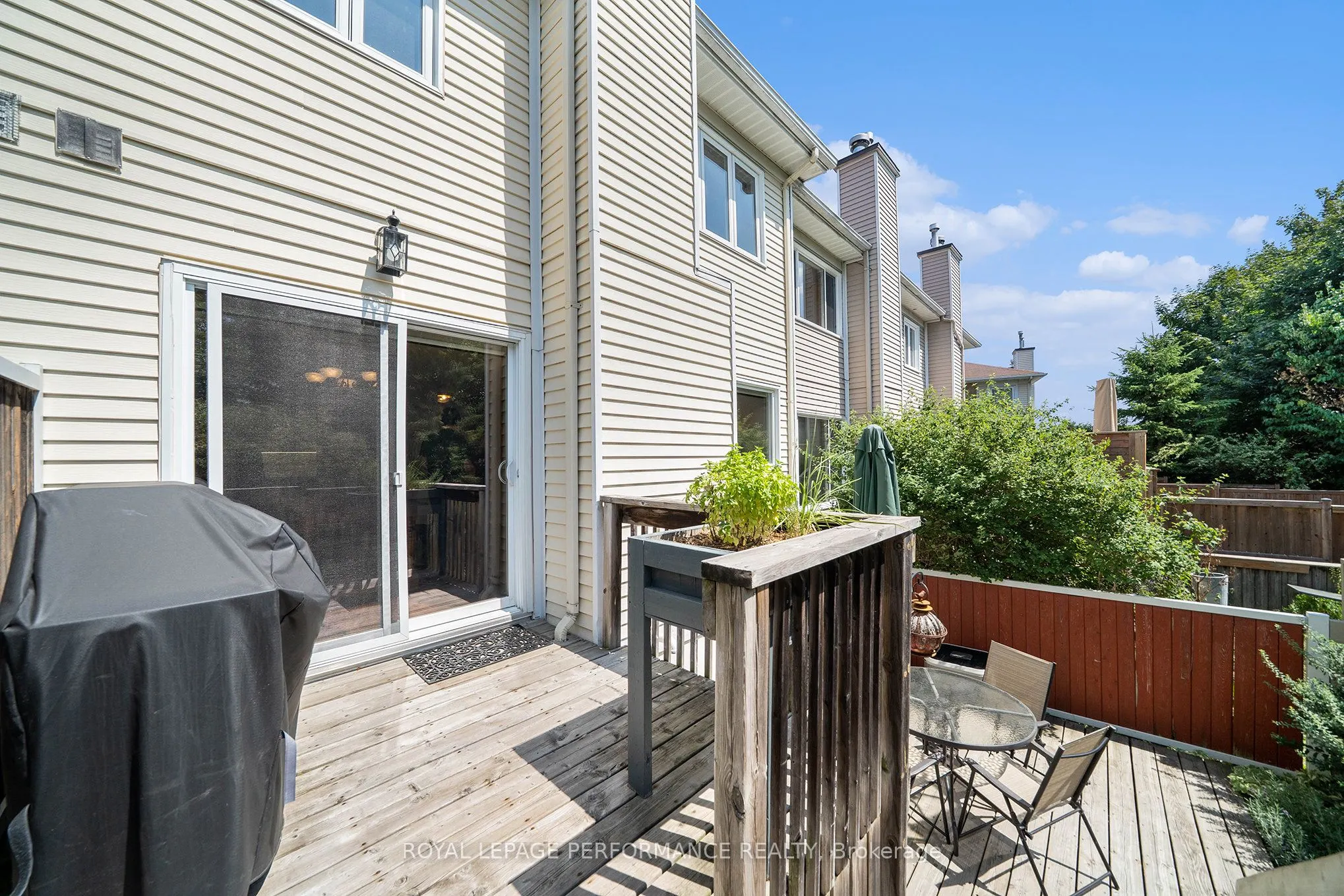 37 Willwood Crescent