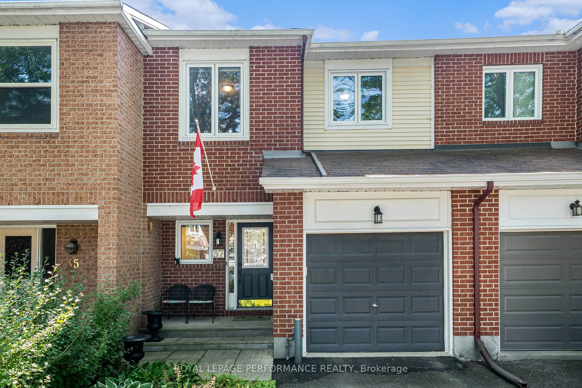 37 Willwood Crescent