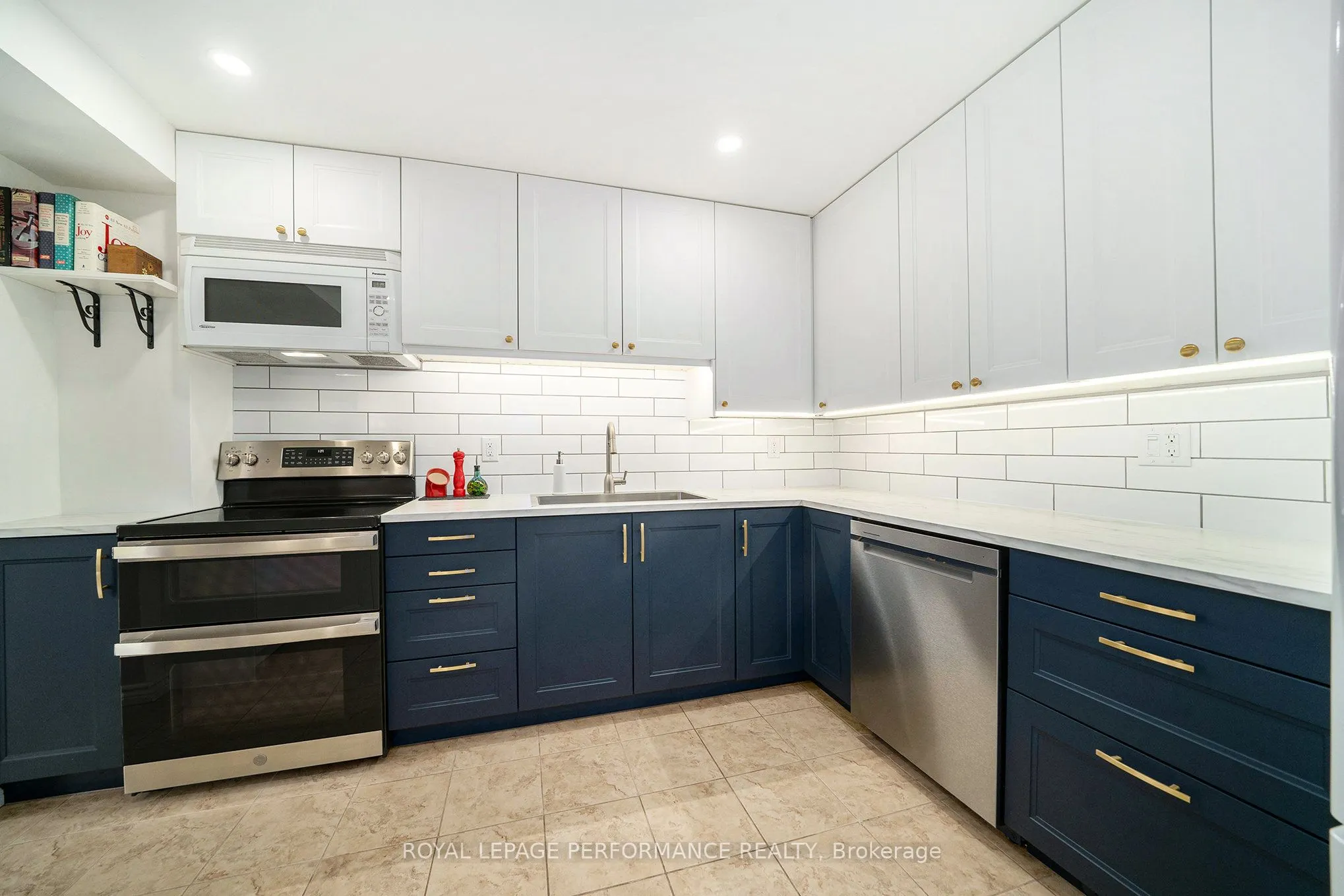 37 Willwood Crescent