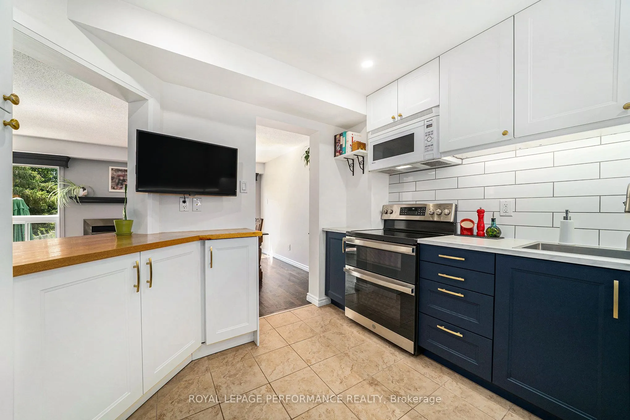 37 Willwood Crescent