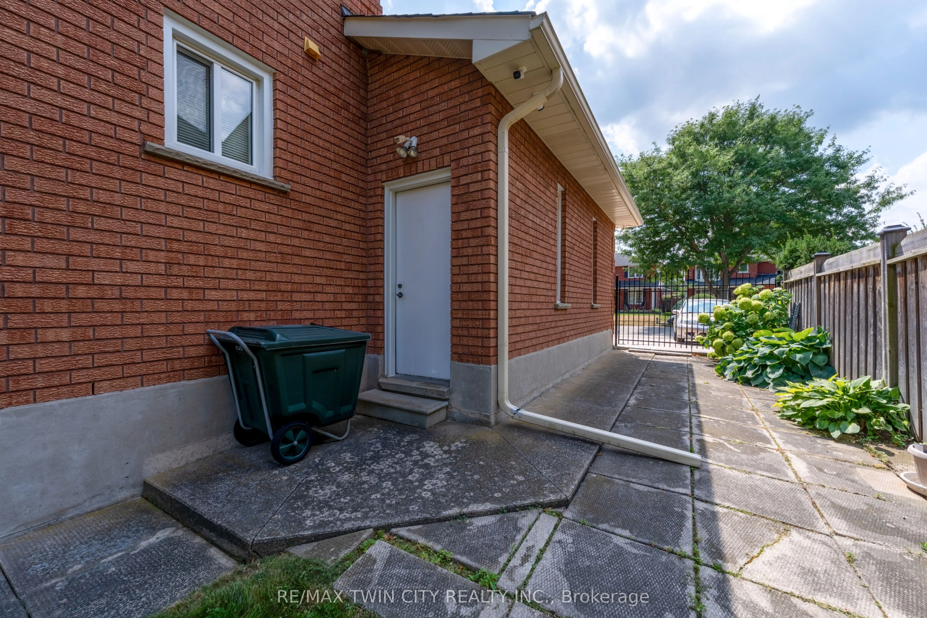 18 Riva Ridge