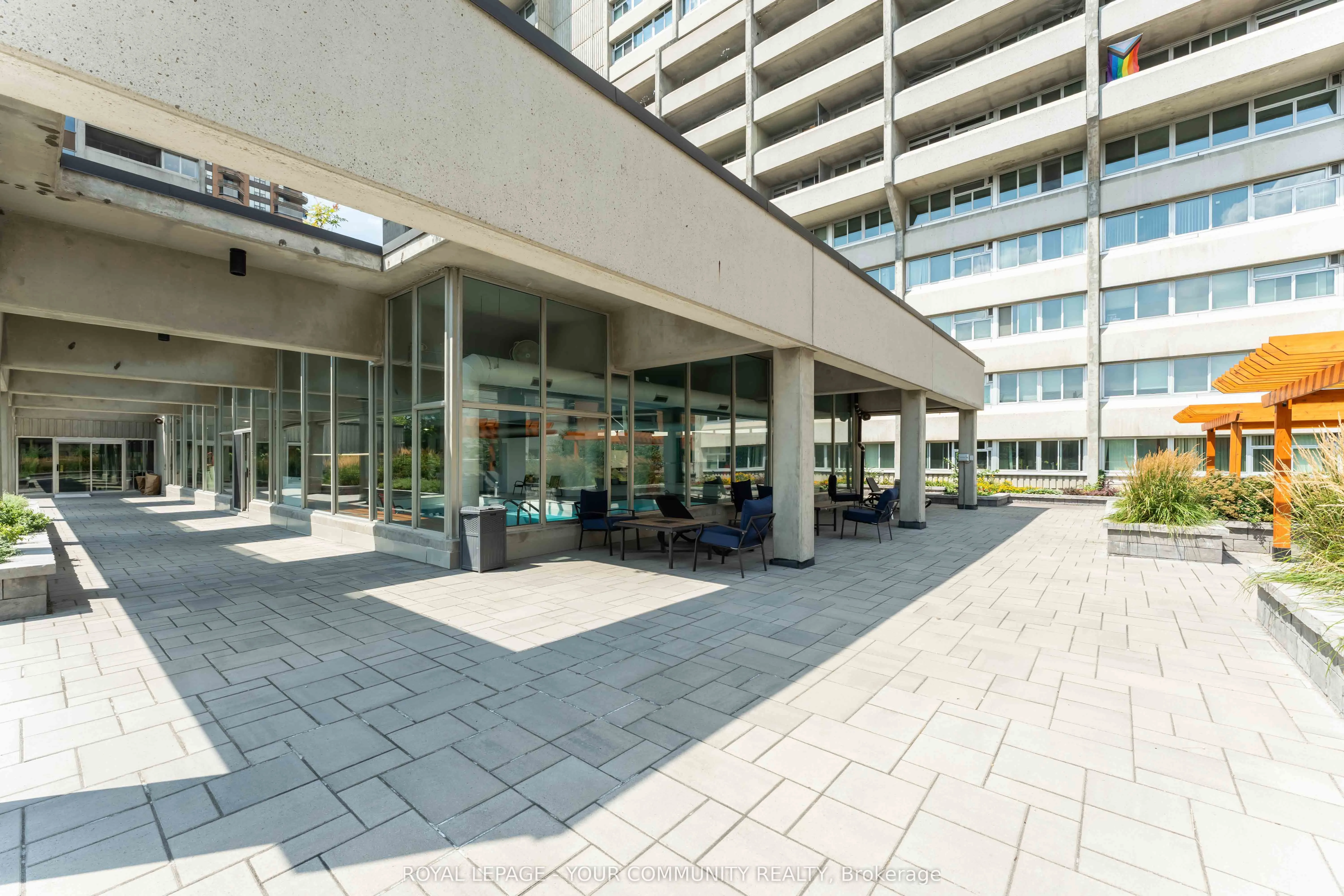 500 Laurier Avenue W, #608