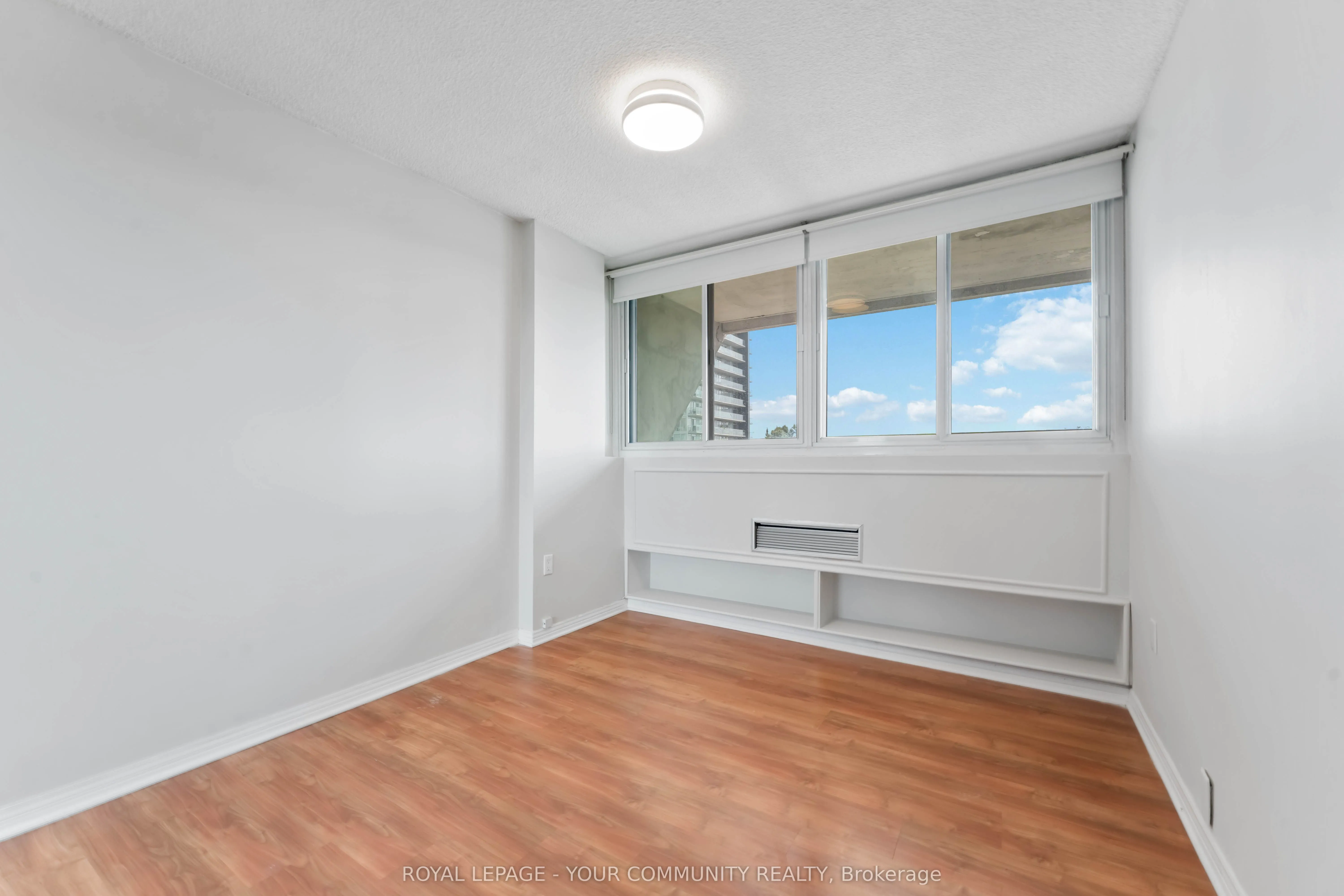 500 Laurier Avenue W, #608