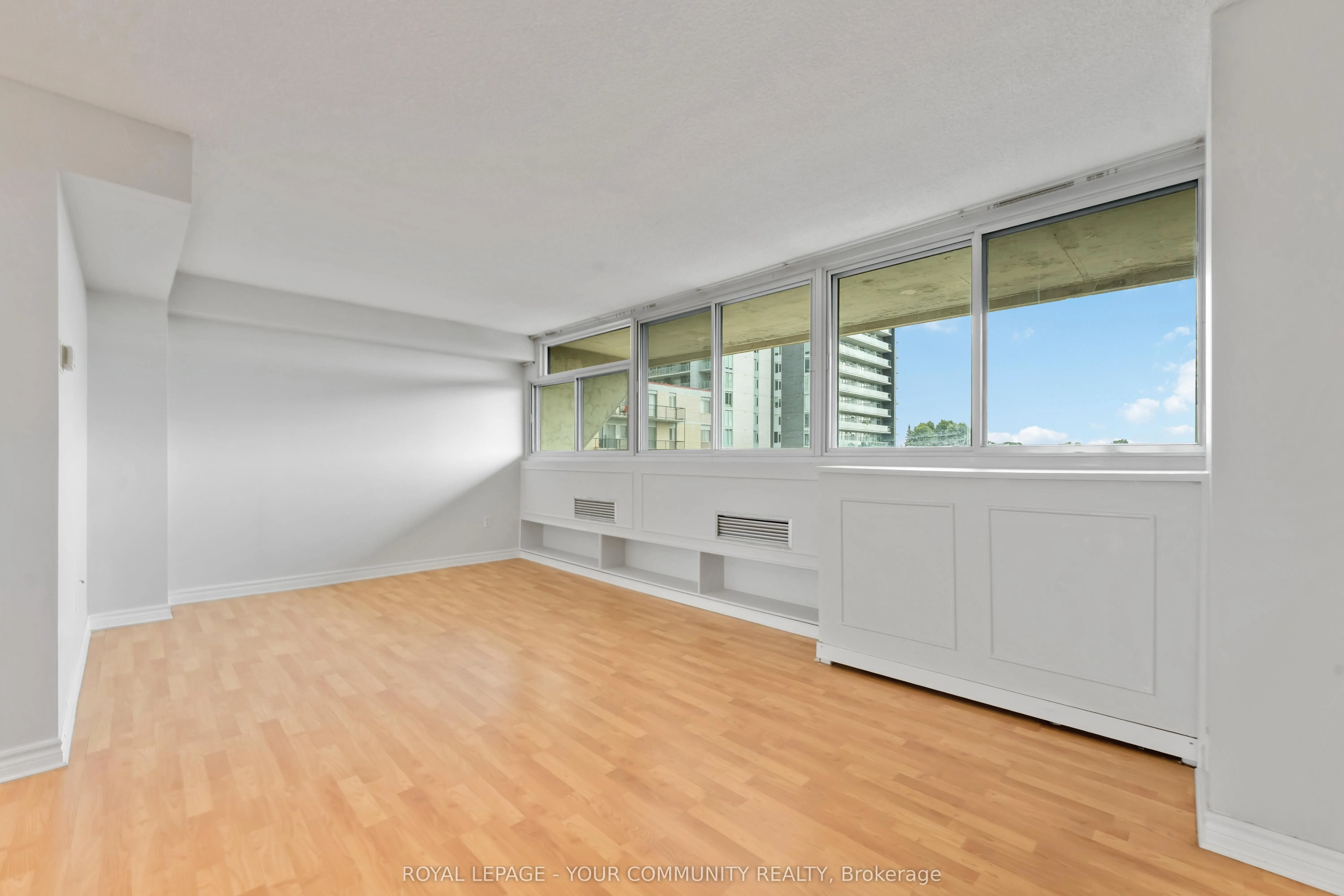 500 Laurier Avenue W, #608