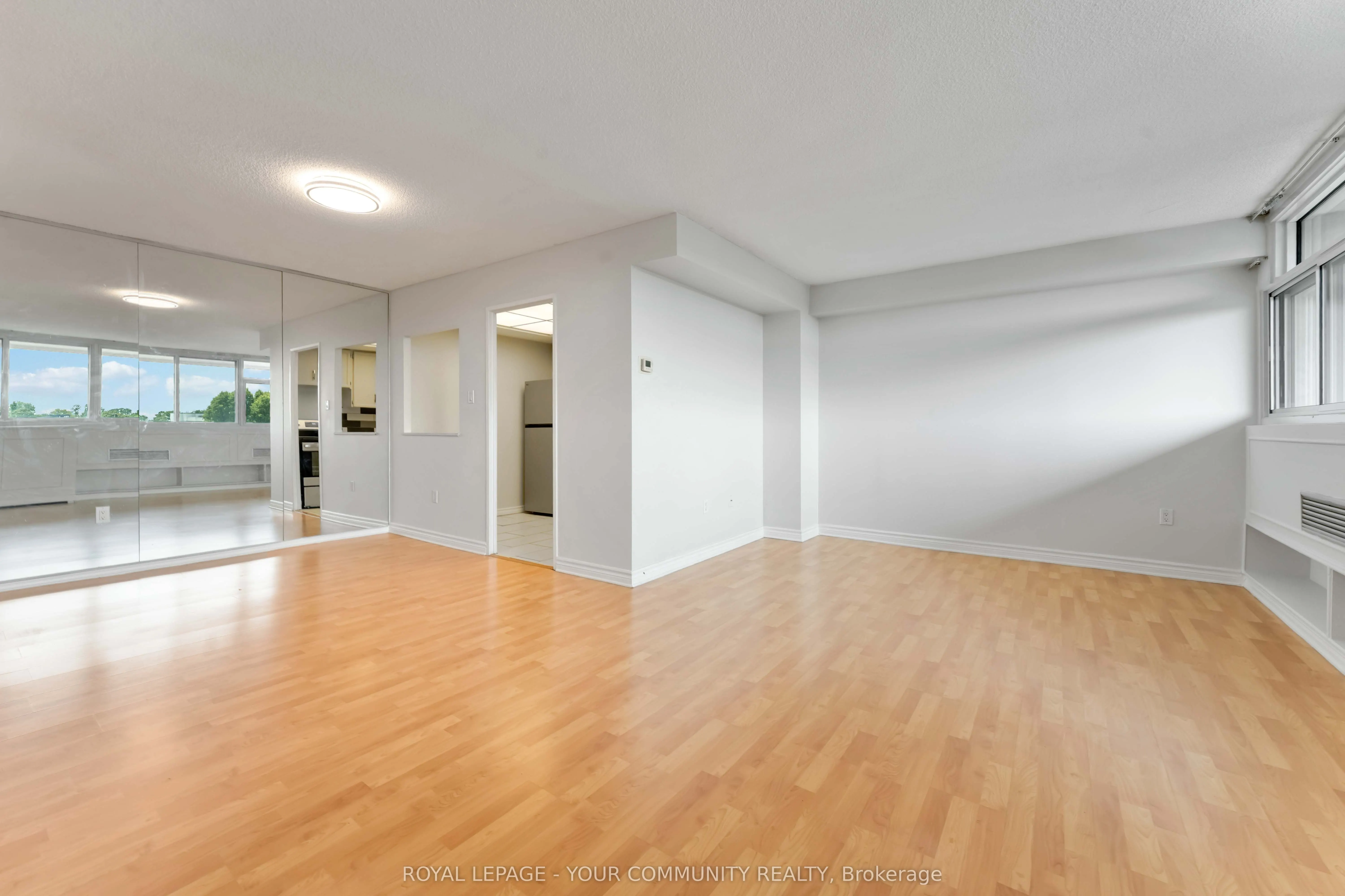 500 Laurier Avenue W, #608