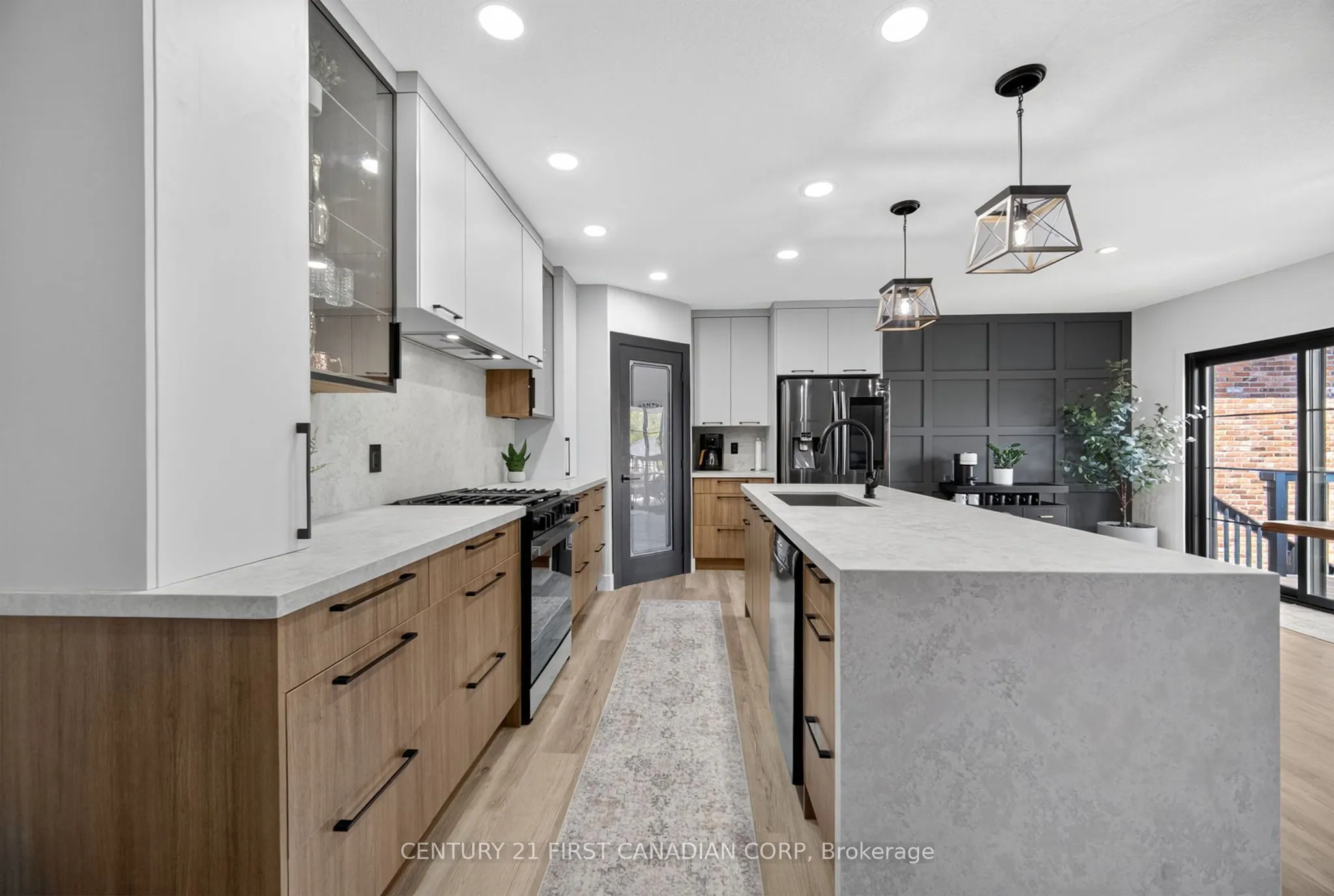 688 Clearwater Crescent