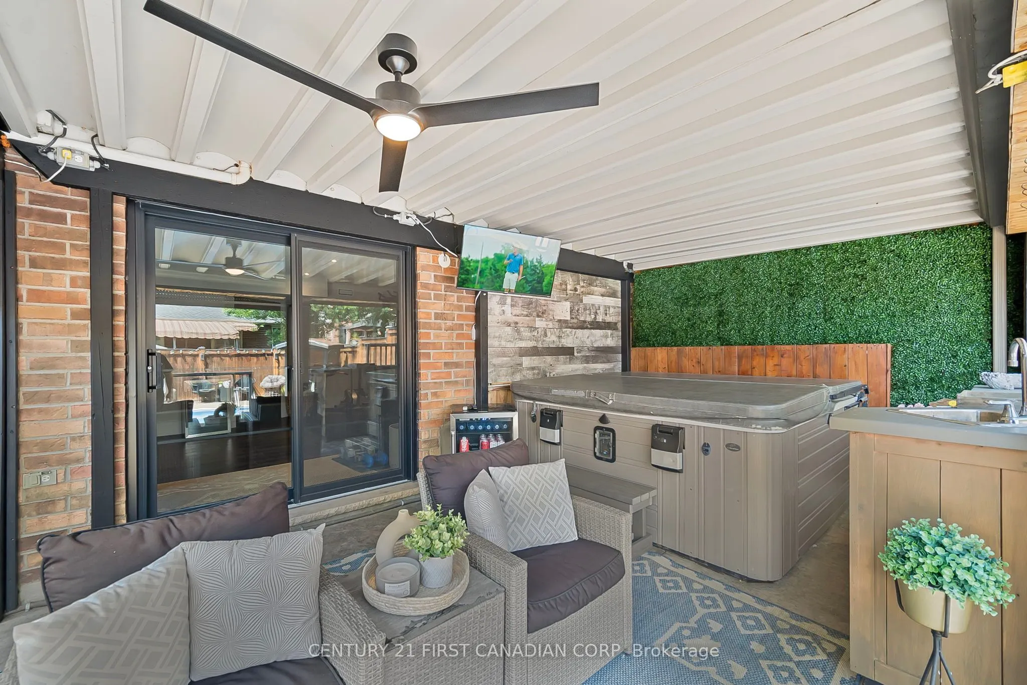 688 Clearwater Crescent