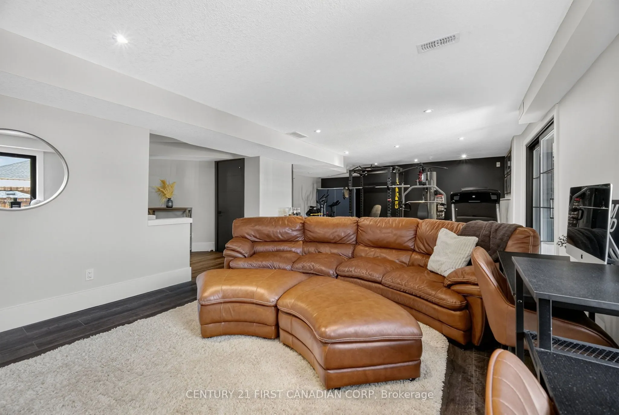 688 Clearwater Crescent