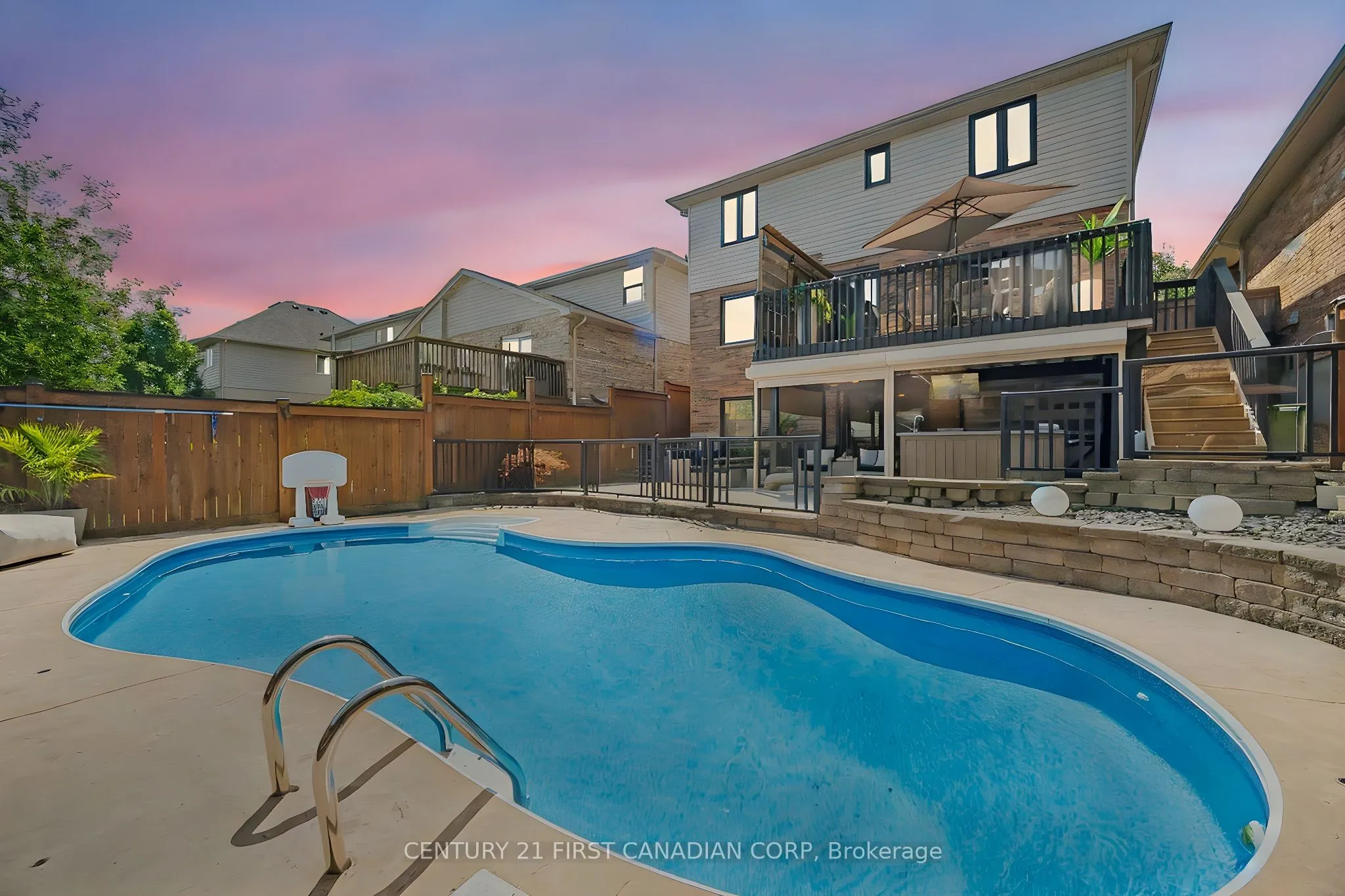 688 Clearwater Crescent