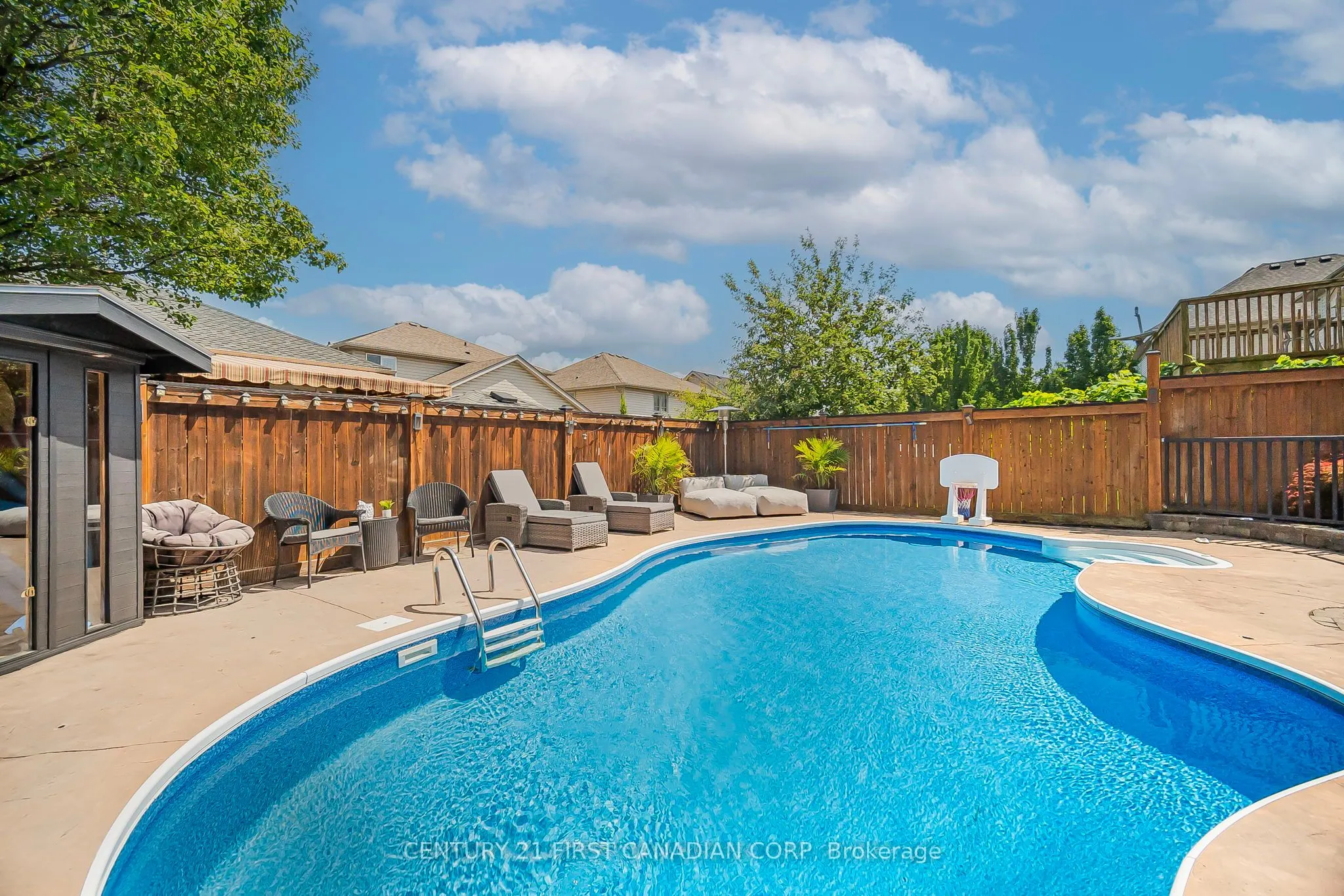 688 Clearwater Crescent