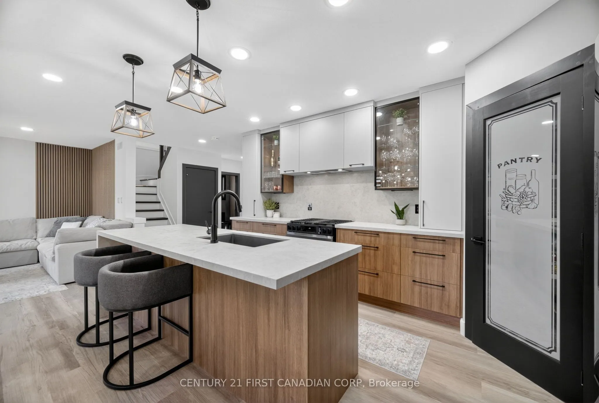 688 Clearwater Crescent