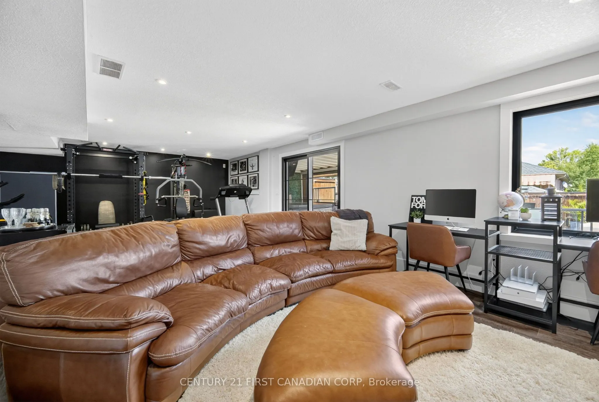 688 Clearwater Crescent