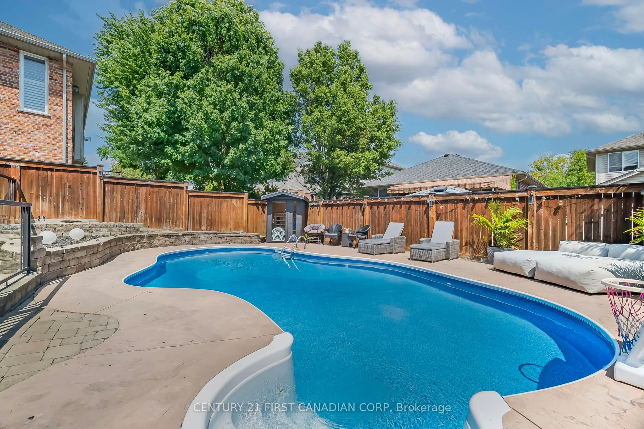 688 Clearwater Crescent