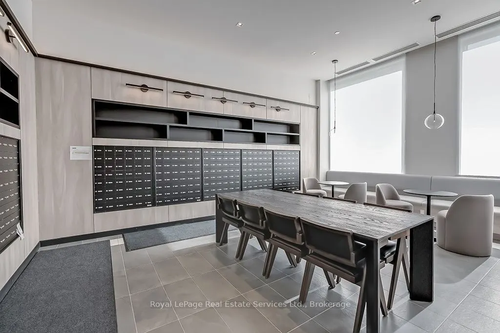 1 Jarvis Street, #912