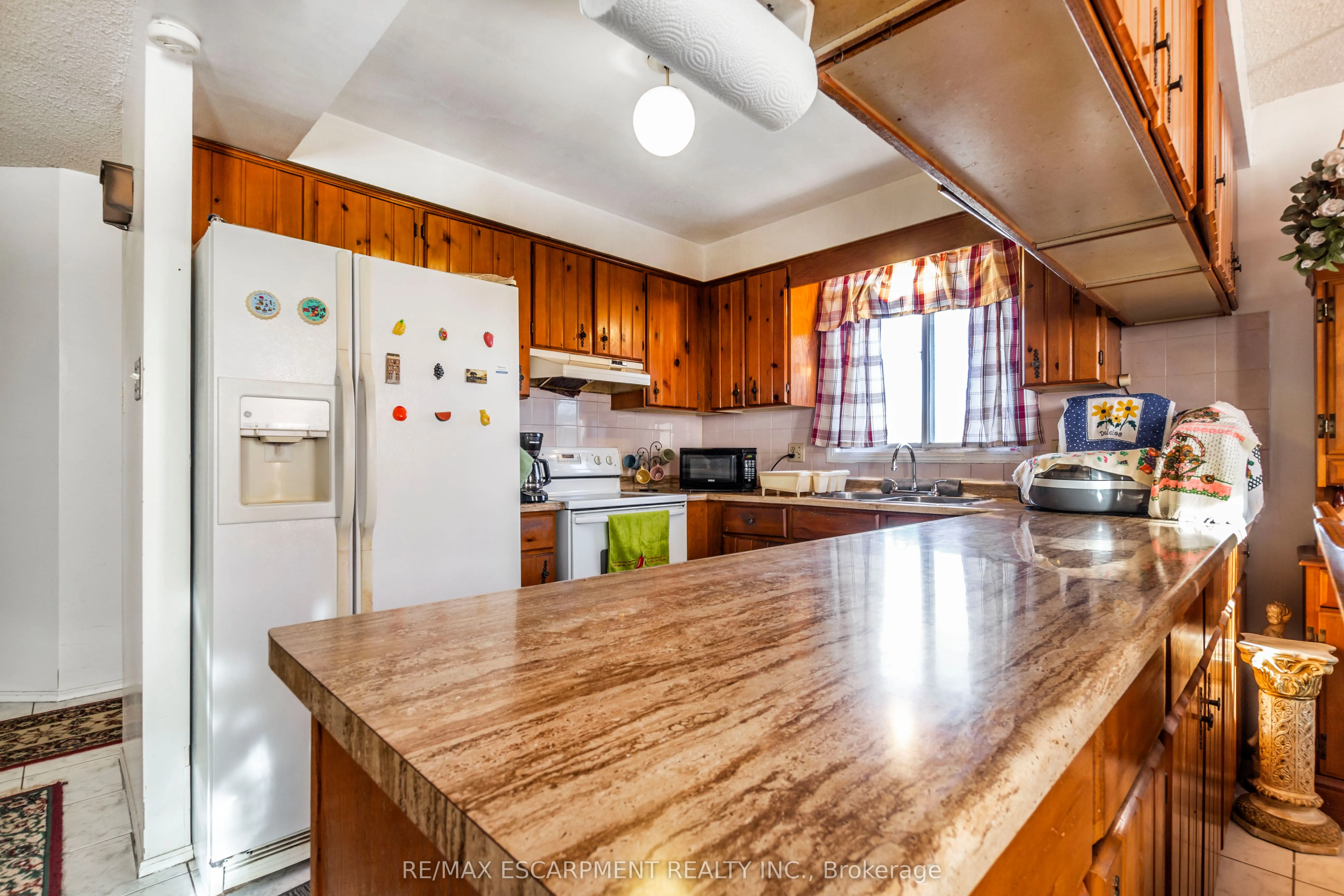 1295 Cannon Street E