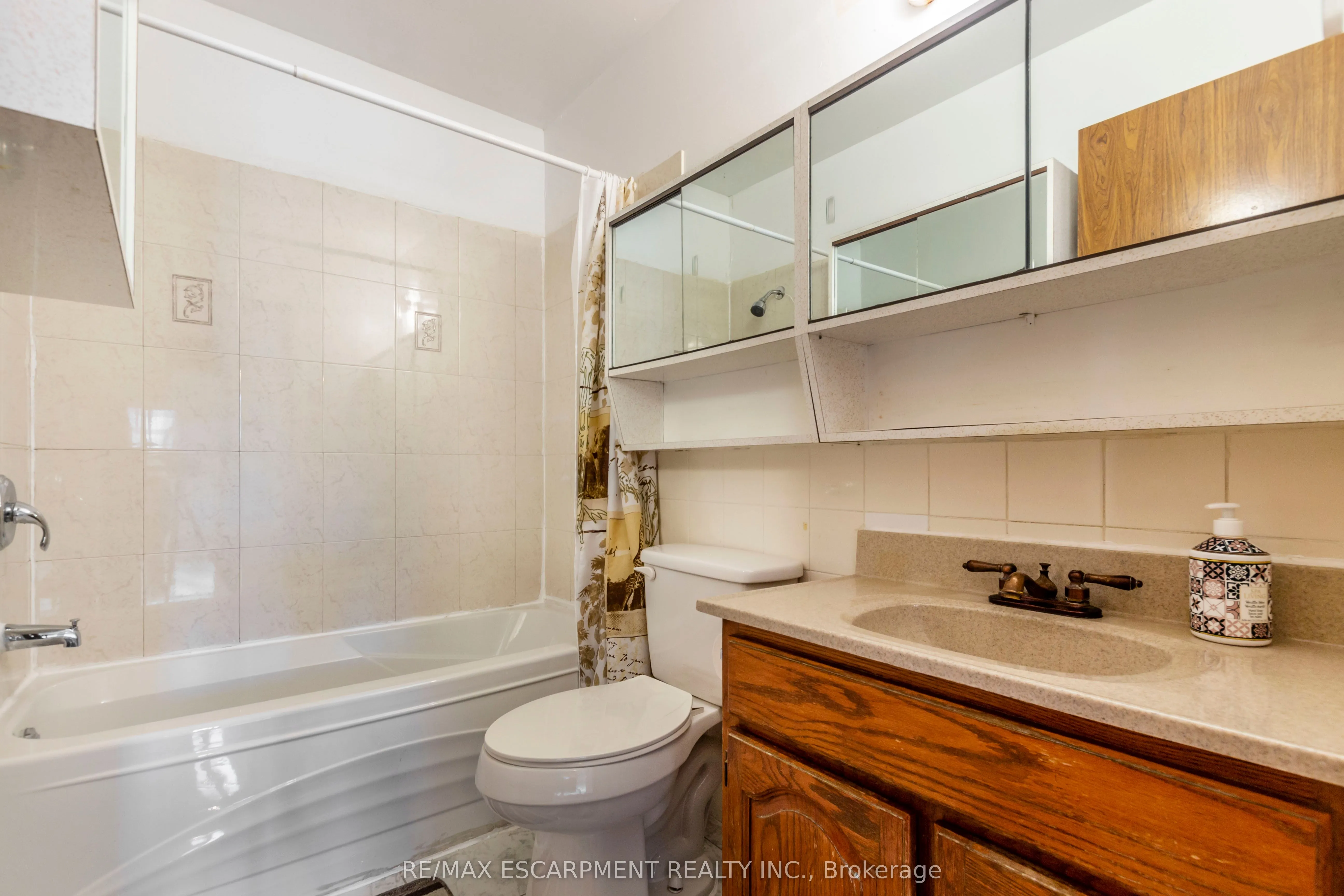 1295 Cannon Street E