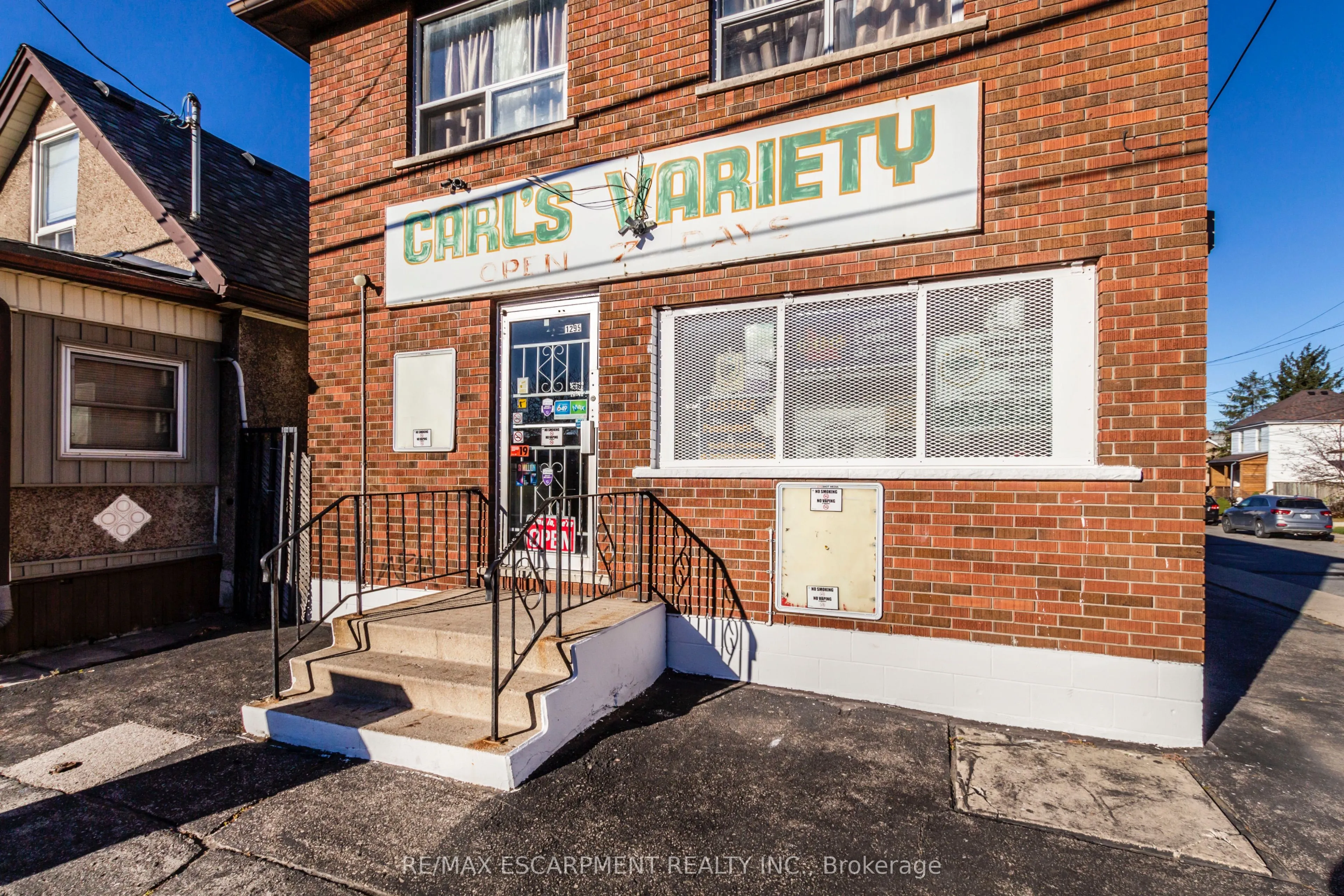 1295 Cannon Street E
