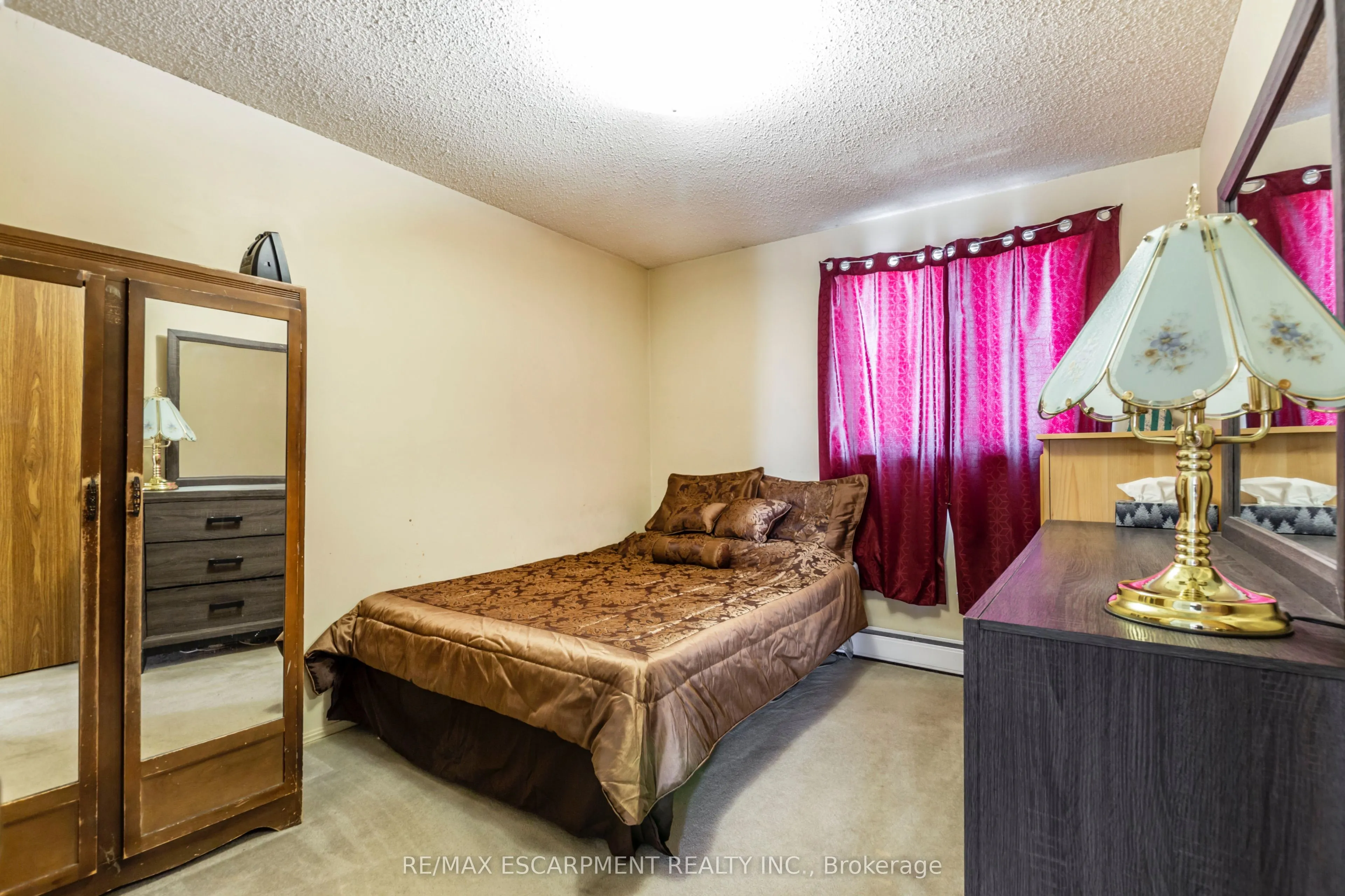 1295 Cannon Street E