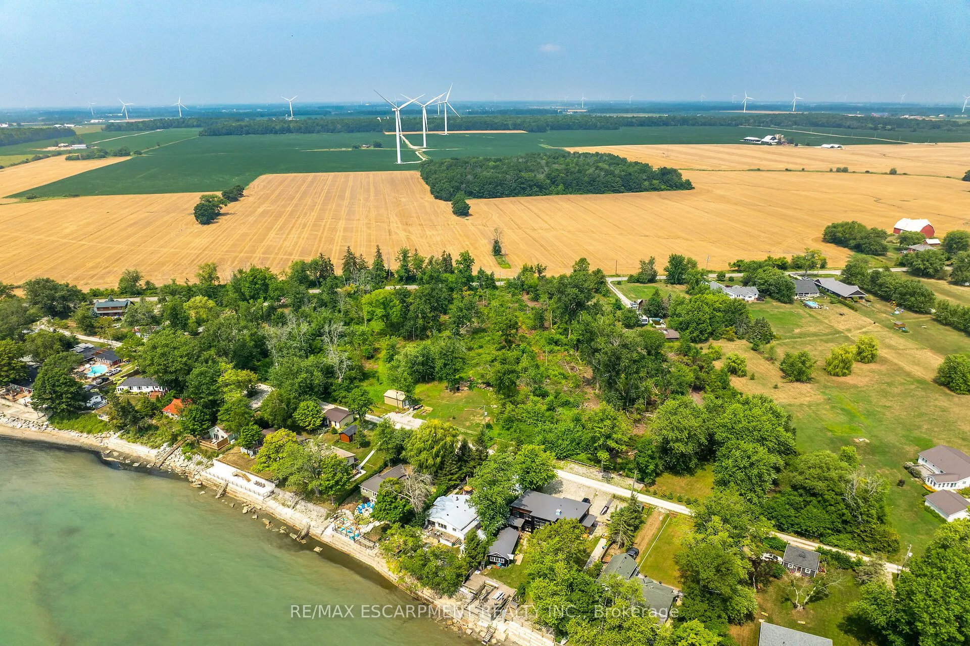 392 Lakeshore Road