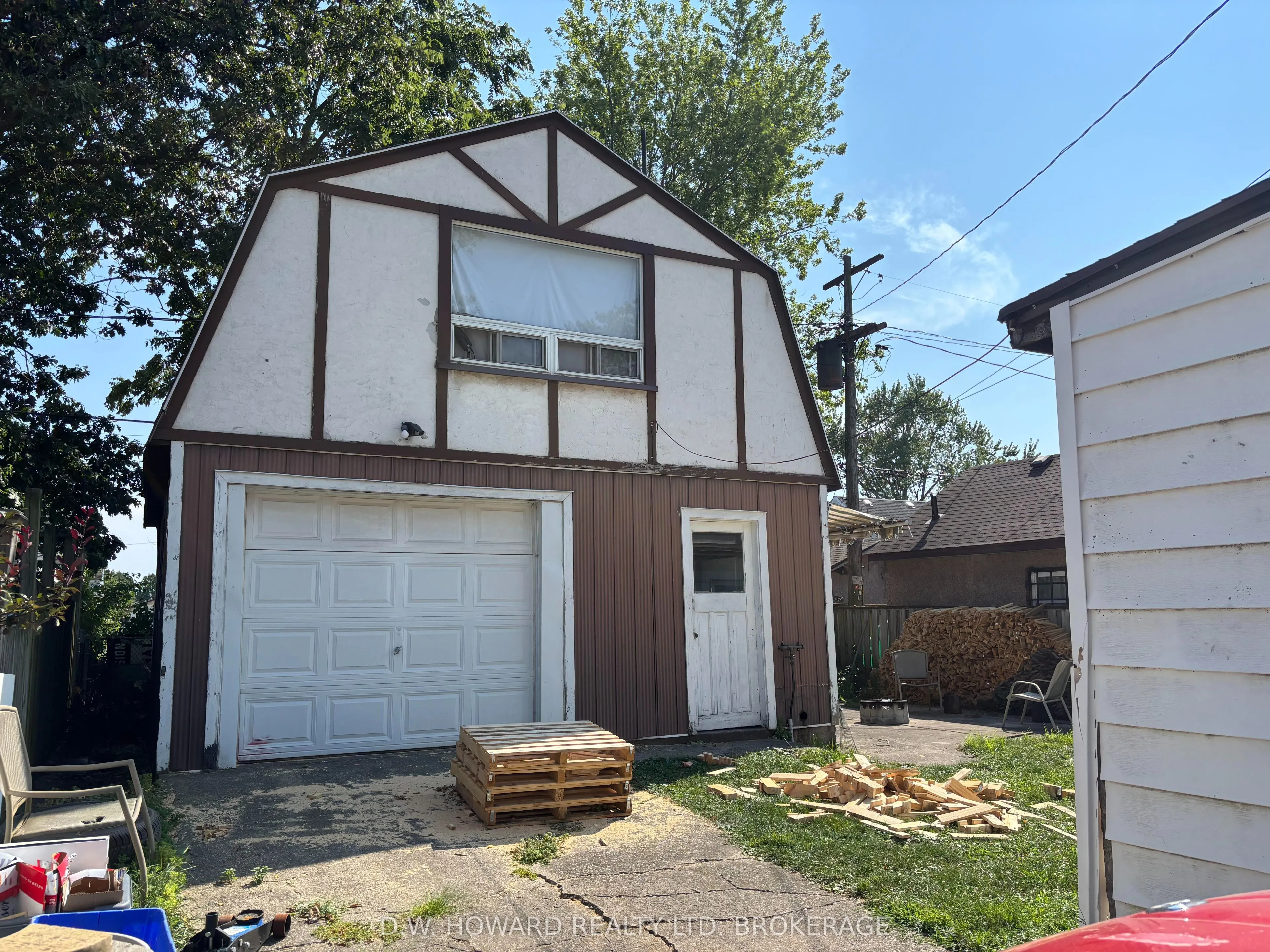 389 Hennepin Avenue