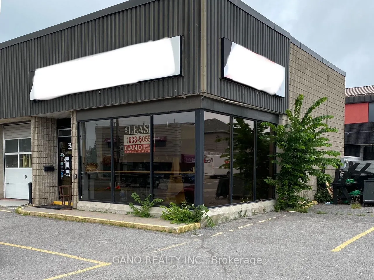 34 Dundas Street E