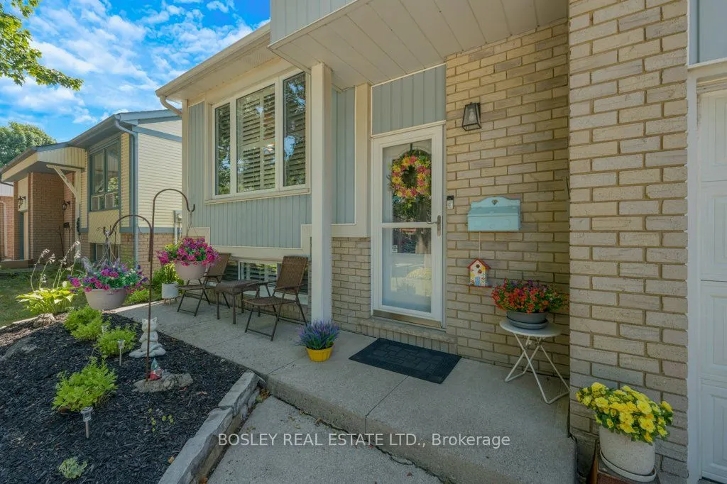 14 Angela Crescent