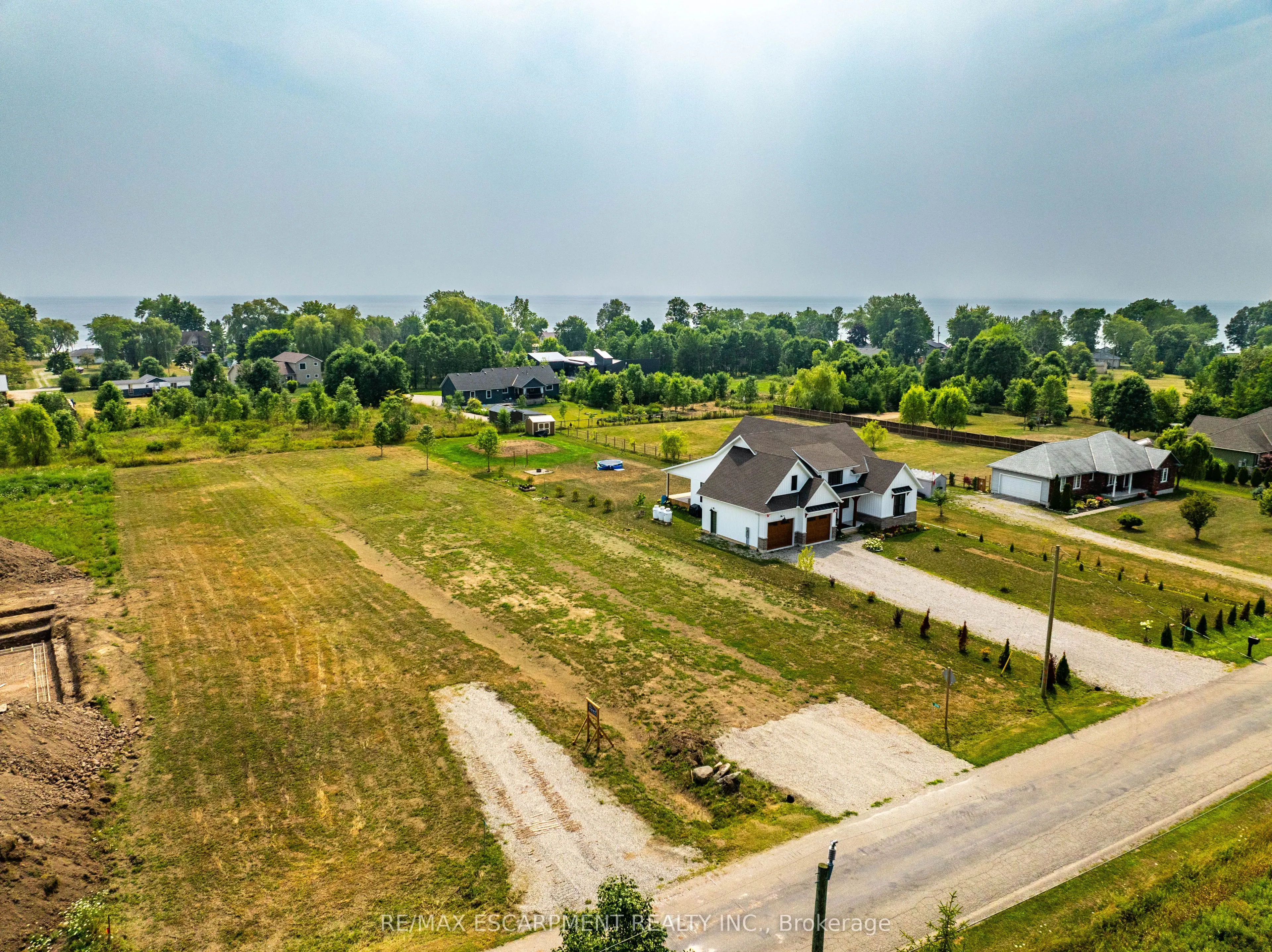 3250 Lakeshore Road