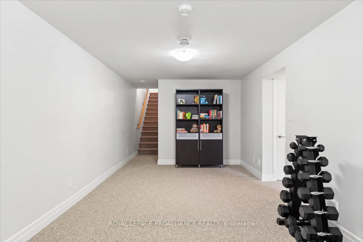 39 Hillside Meadow Drive