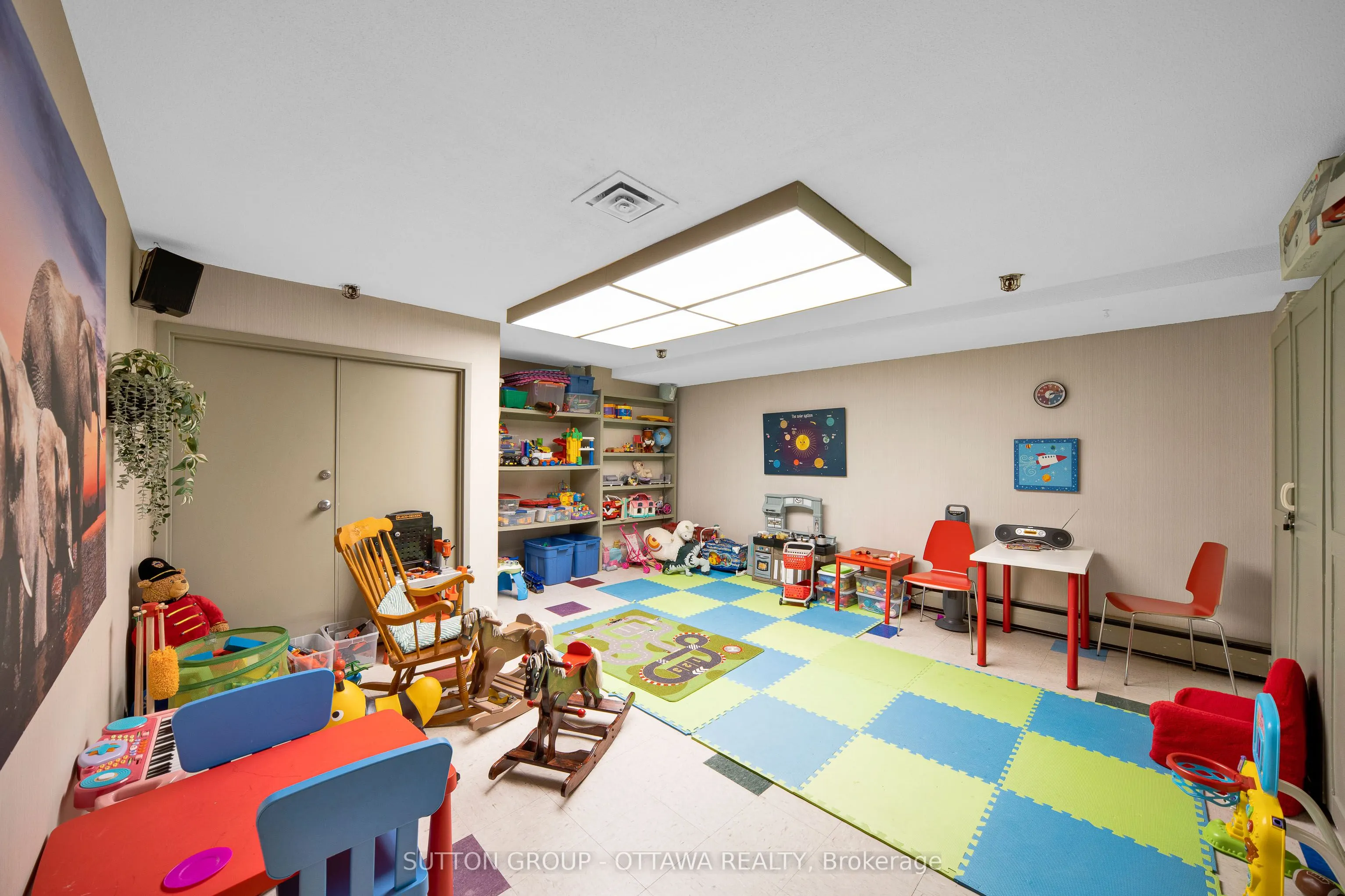 1171 Ambleside Drive, #711