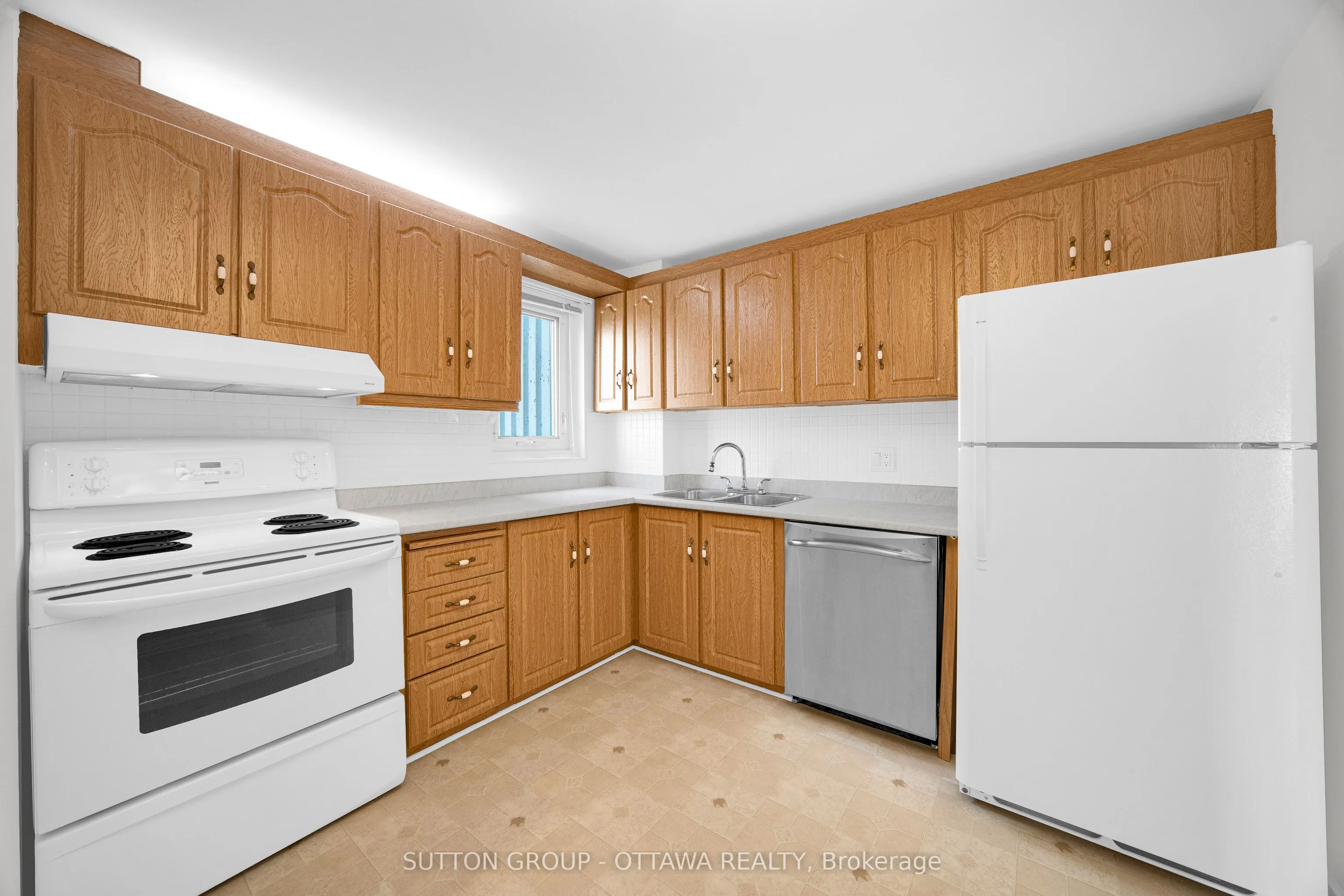 1171 Ambleside Drive, #711