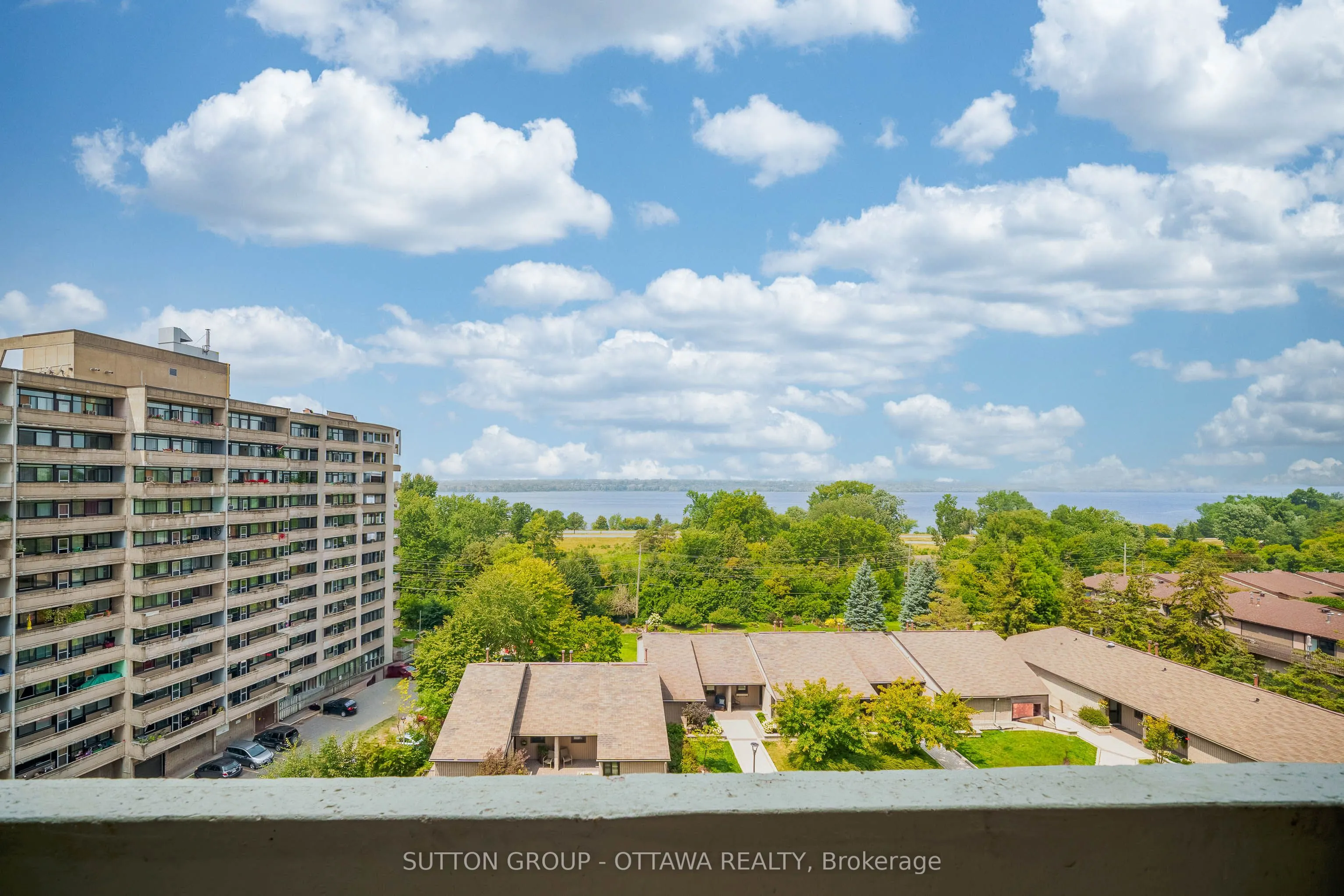 1171 Ambleside Drive, #711