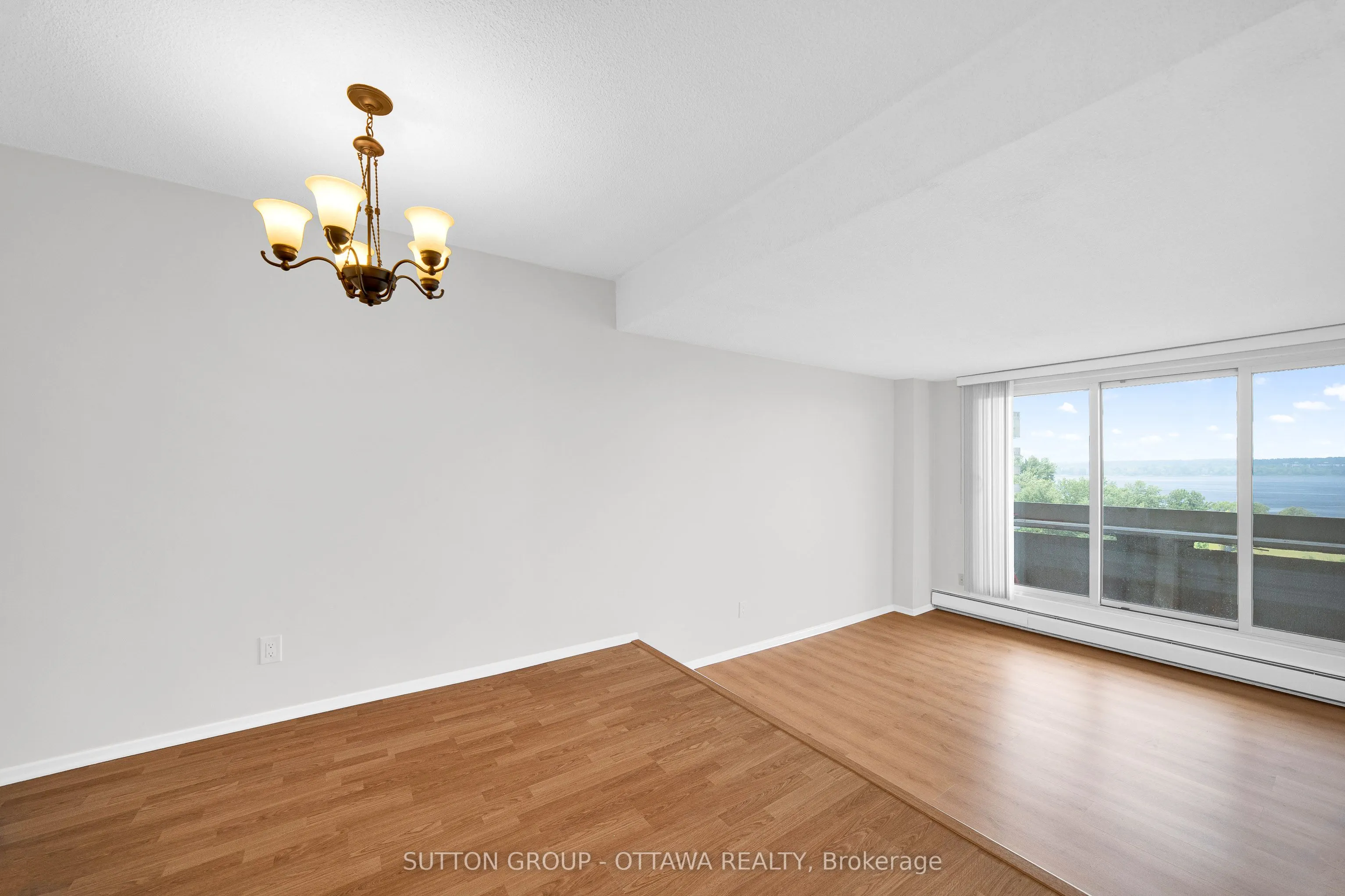 1171 Ambleside Drive, #711