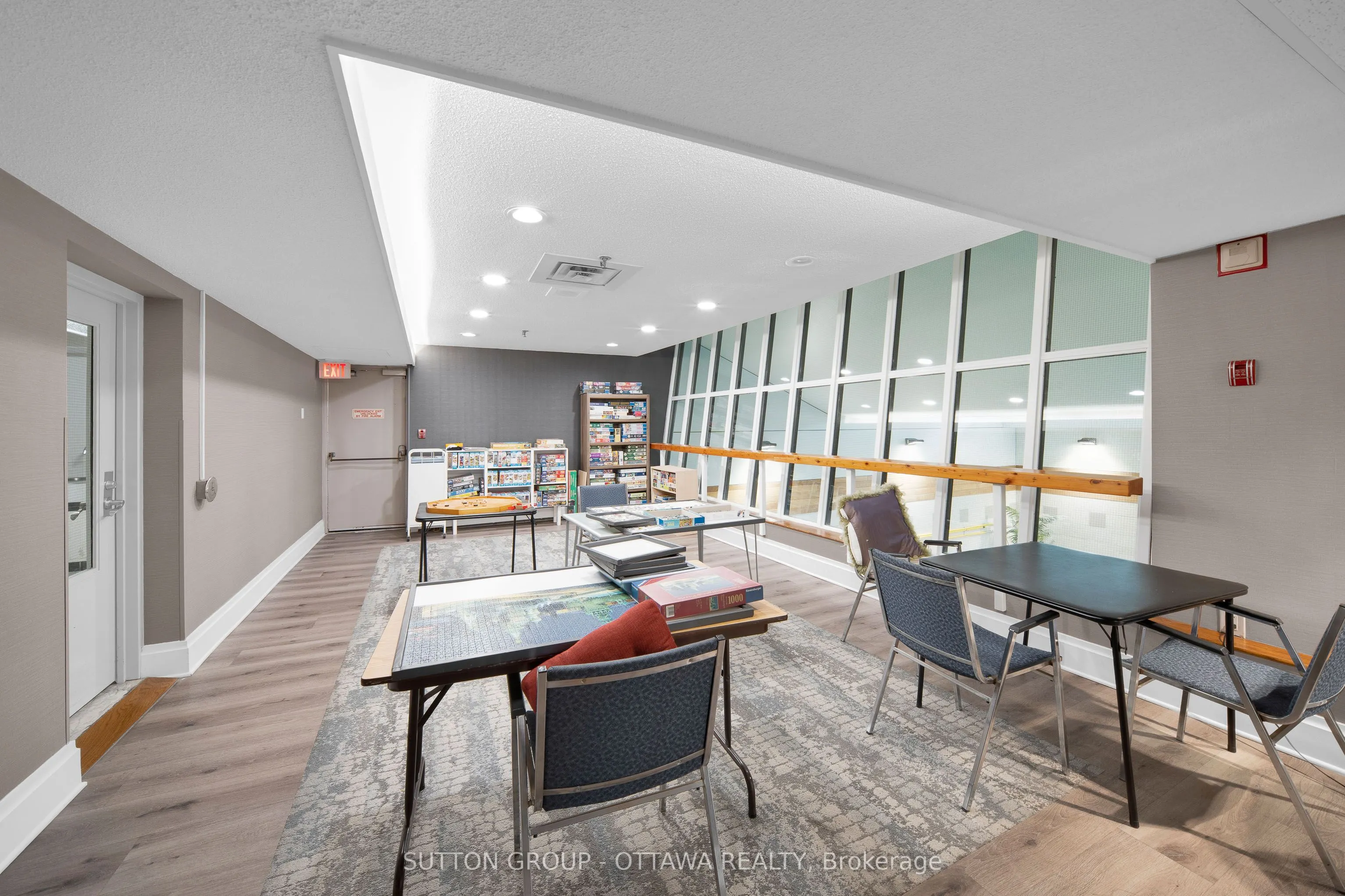 1171 Ambleside Drive, #711