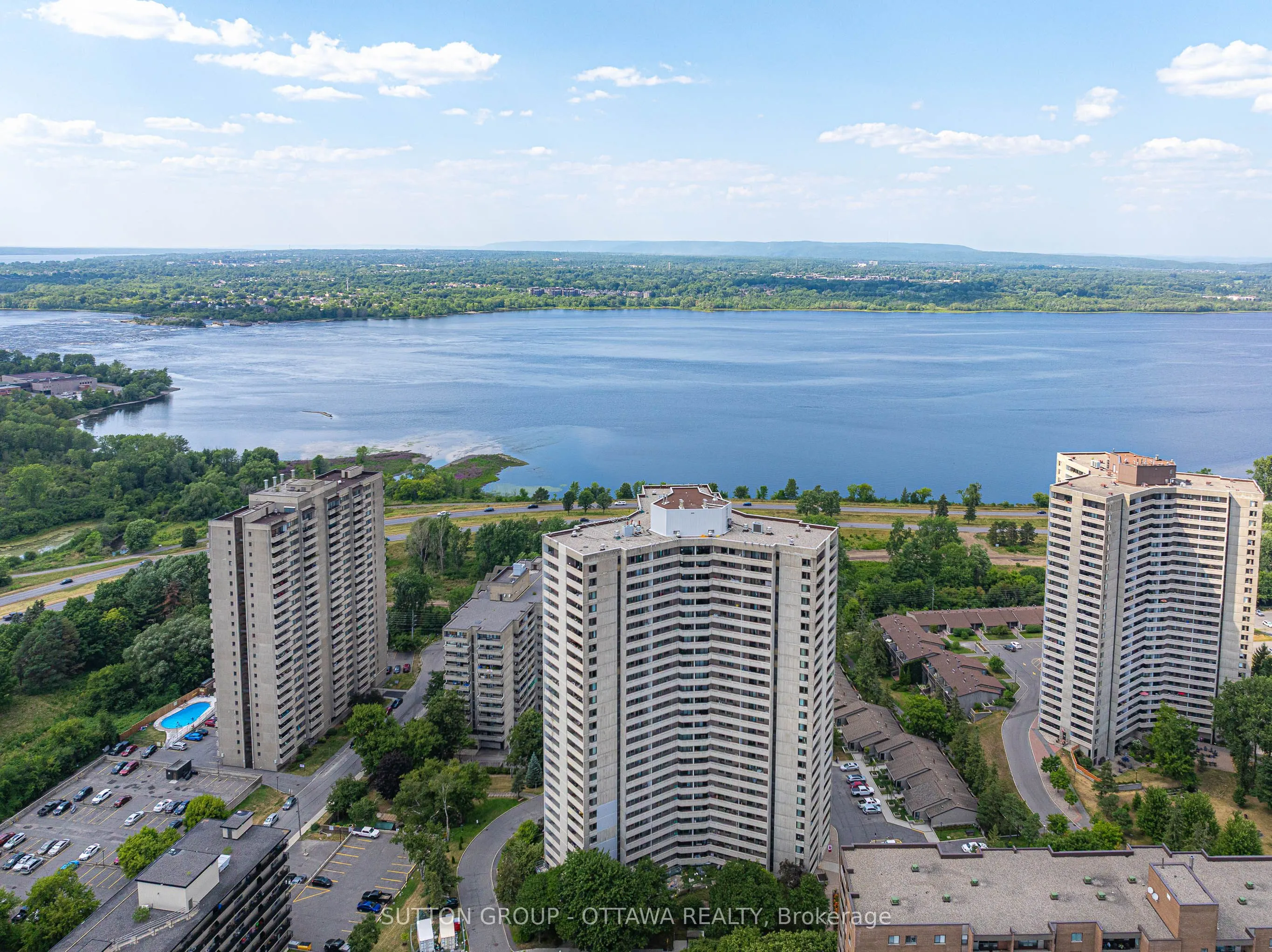 1171 Ambleside Drive, #711