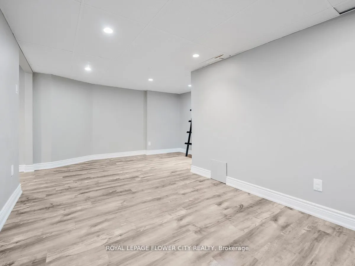 20 Driftwood Place