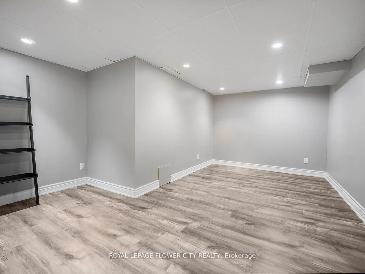 20 Driftwood Place