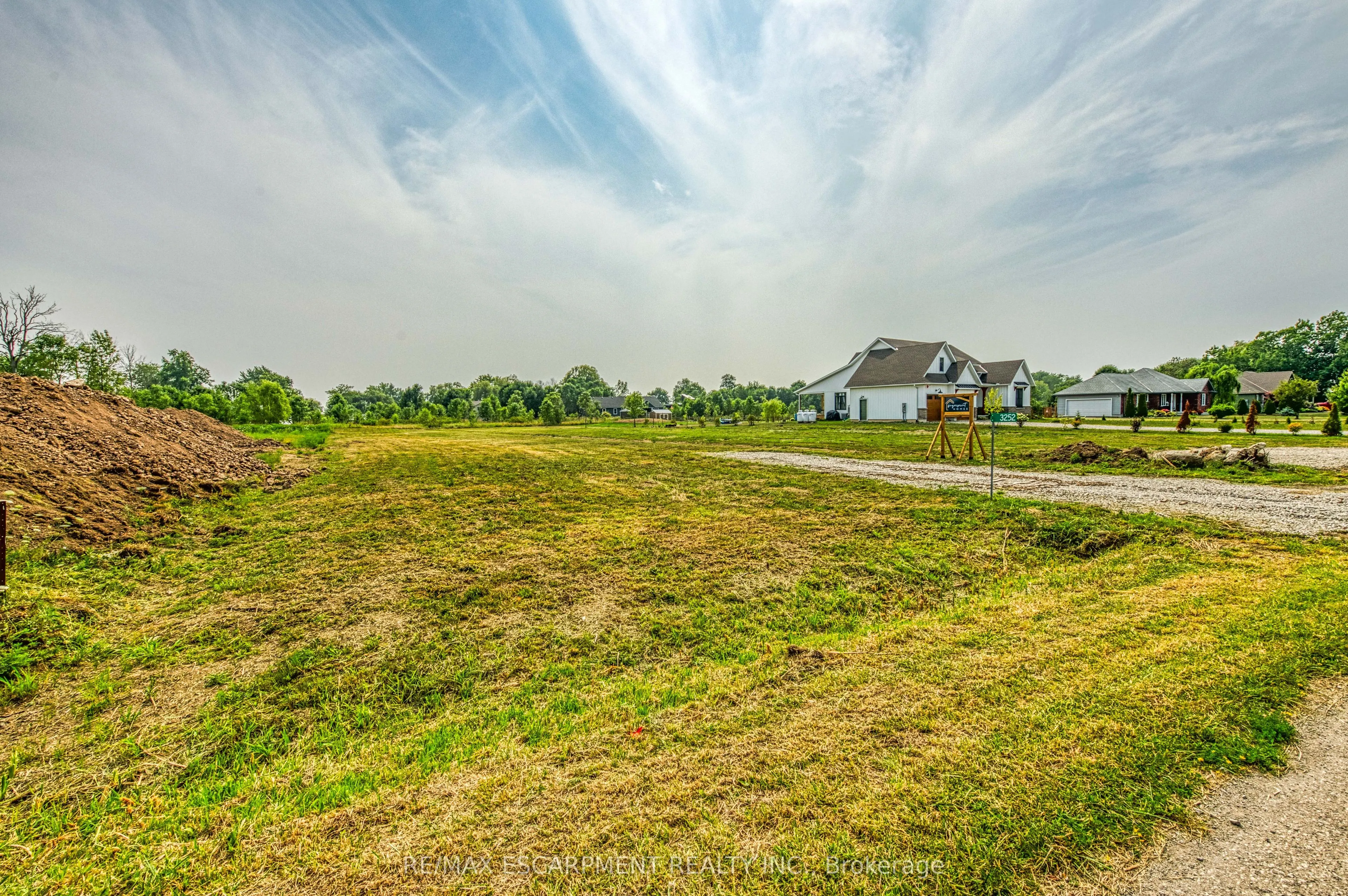 3252 Lakeshore Road