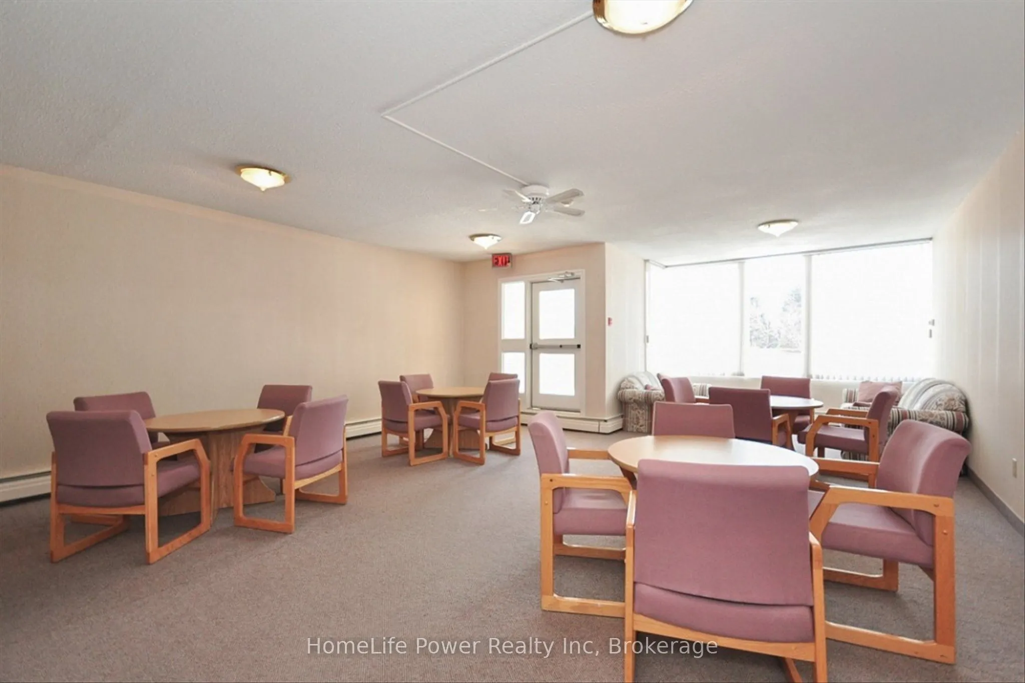 19 Woodlawn Road E, #711