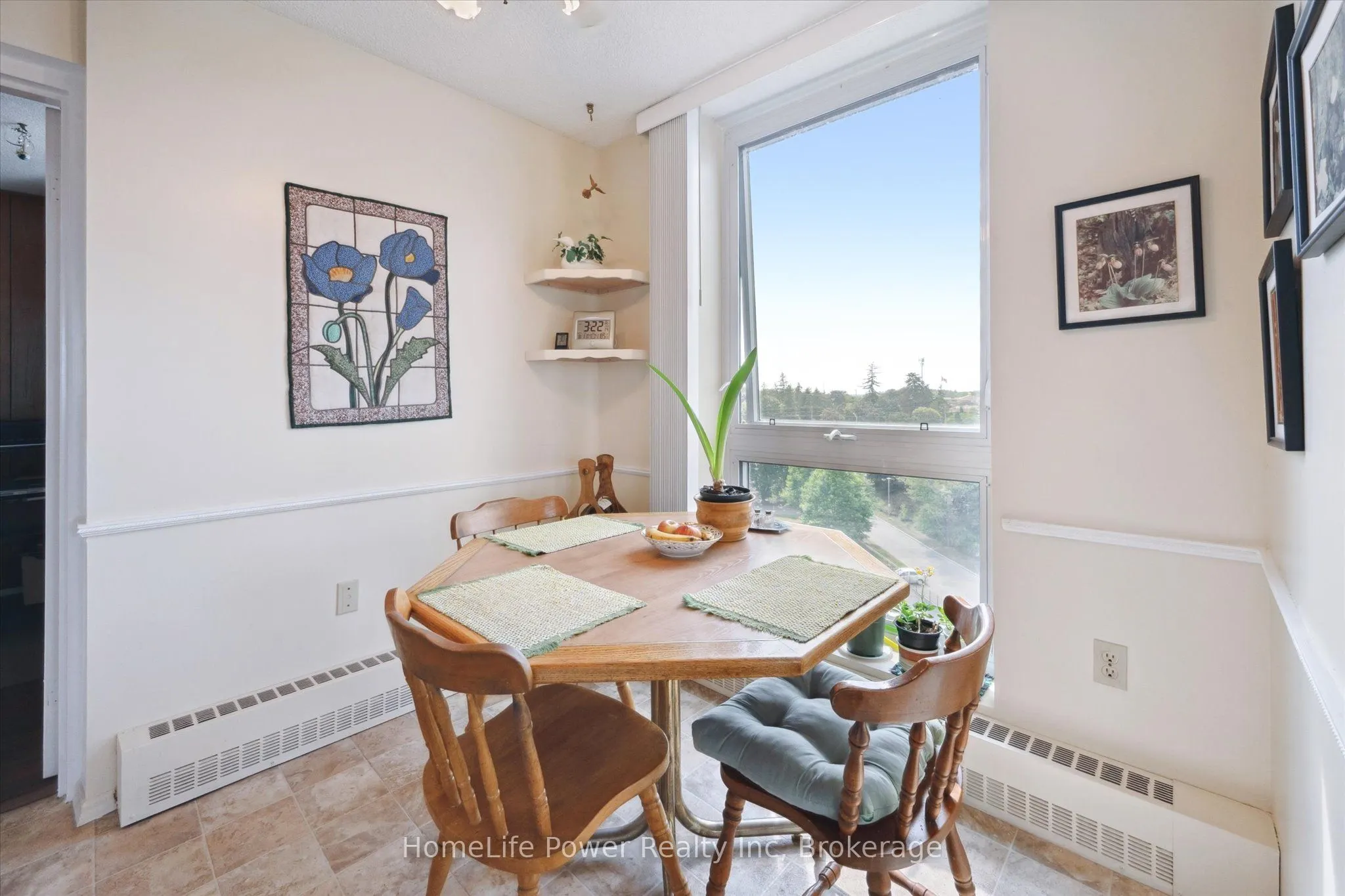 19 Woodlawn Road E, #711