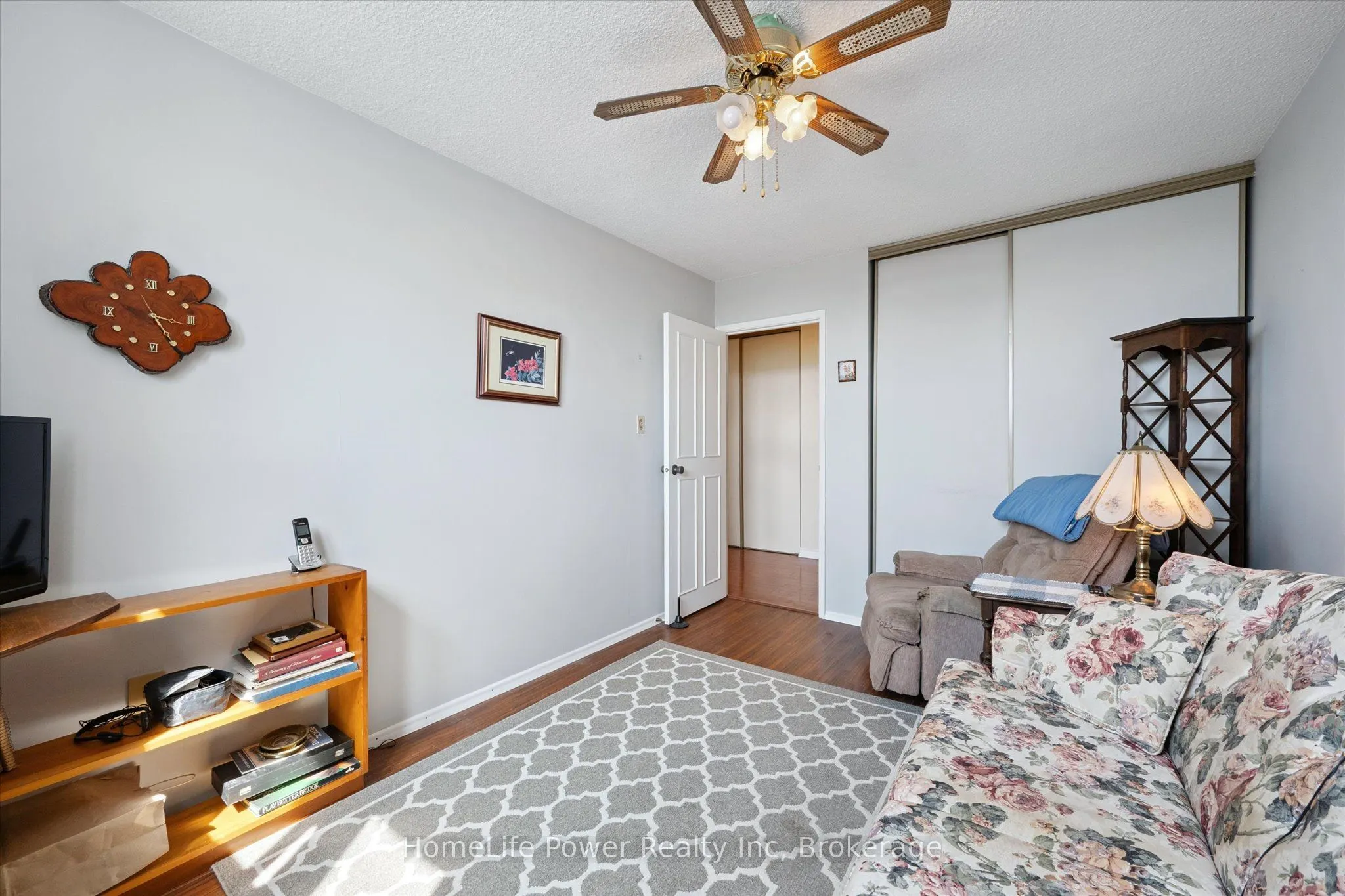 19 Woodlawn Road E, #711
