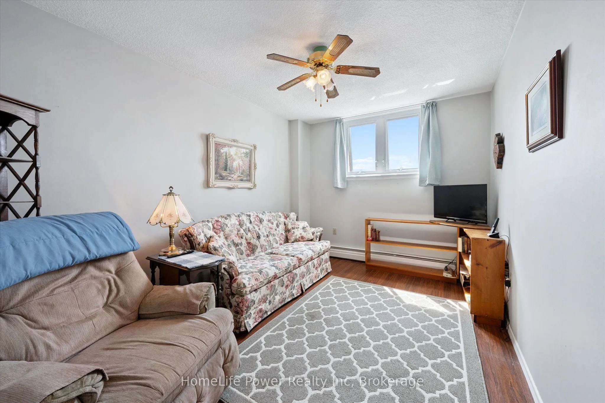 19 Woodlawn Road E, #711