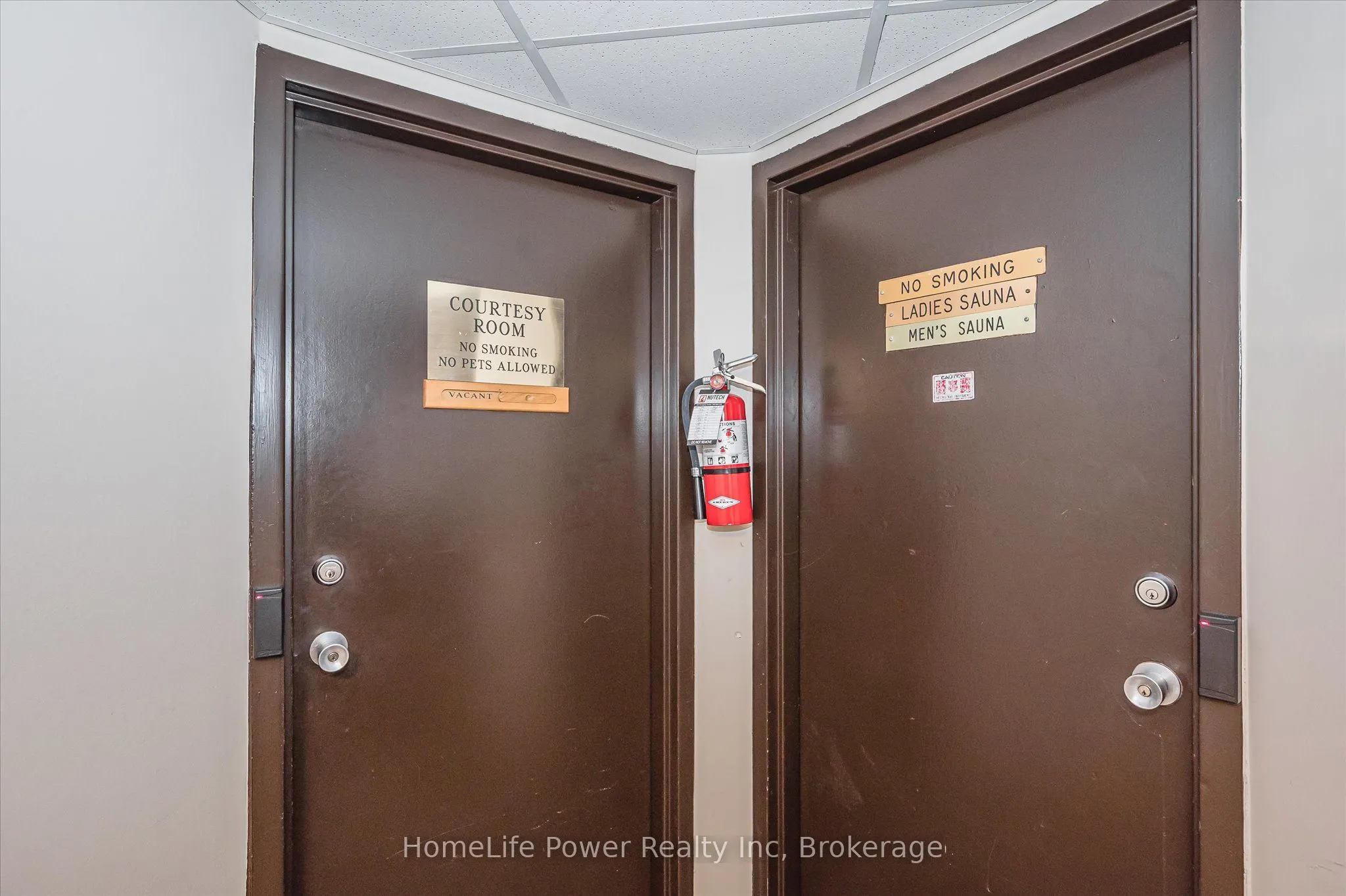 19 Woodlawn Road E, #711