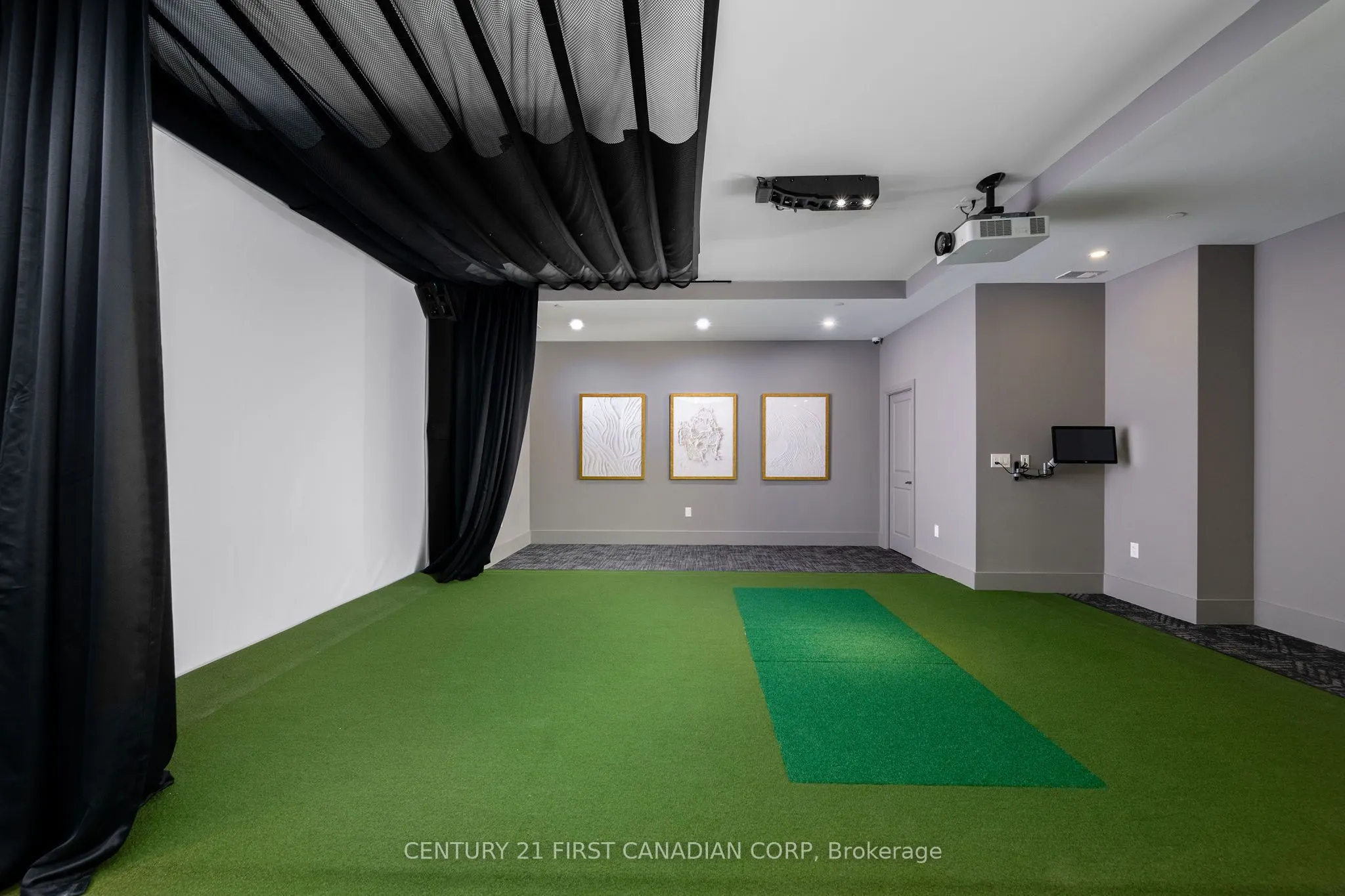 4286 King Street, #906