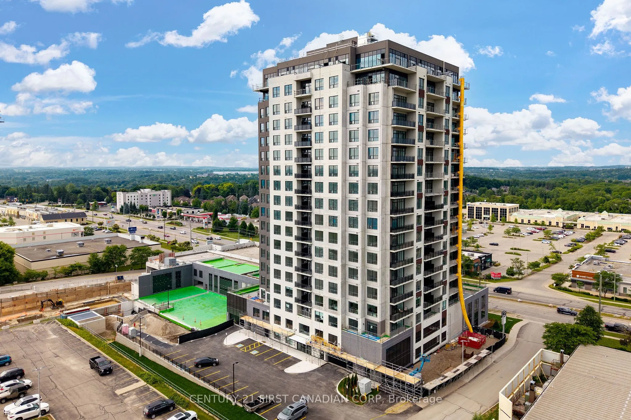 4286 King Street, #906
