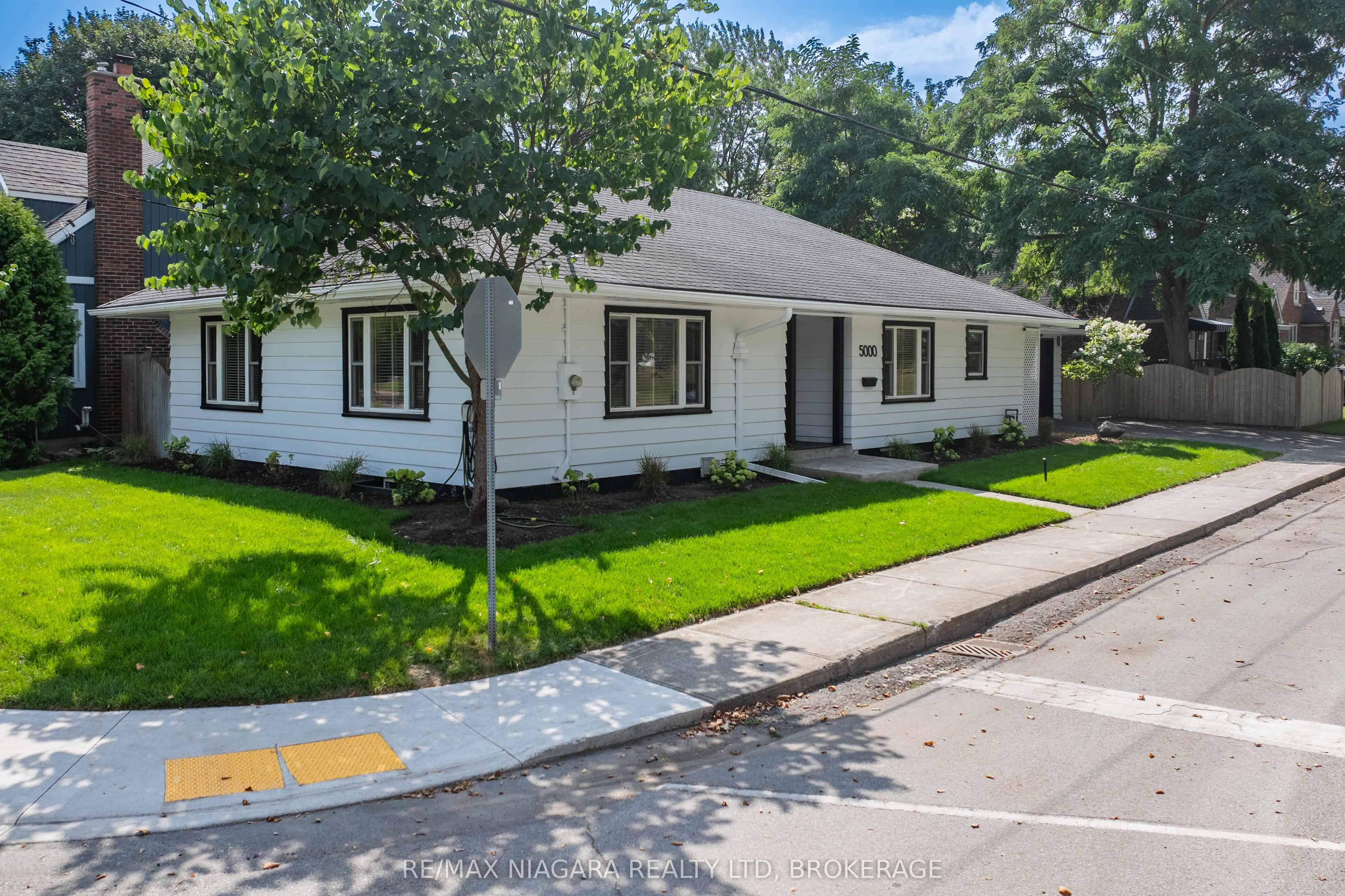 5000 SIXTH Avenue