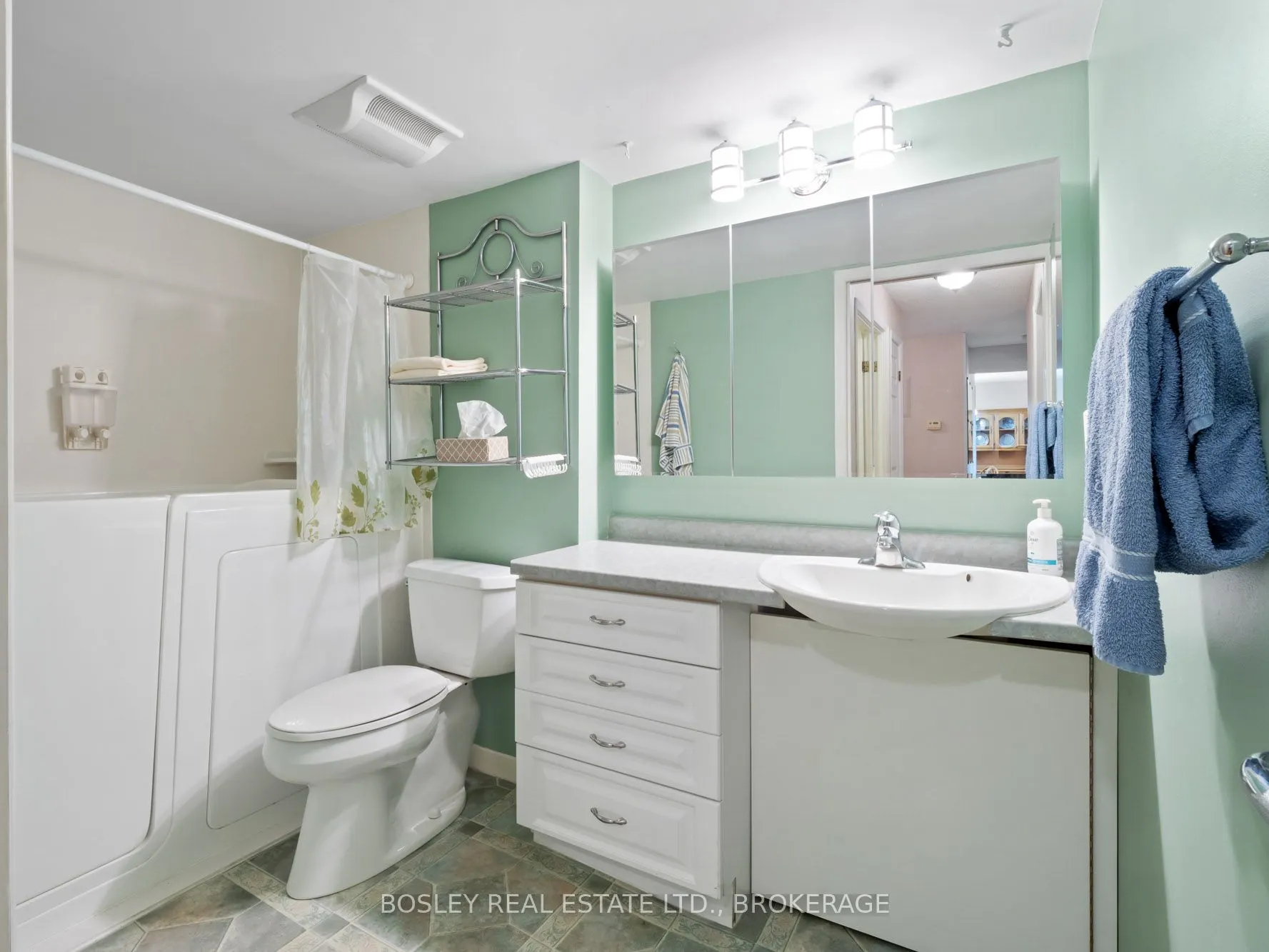 276 Oakdale Avenue, #306