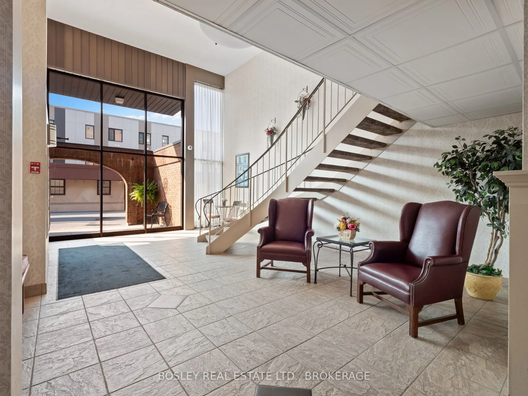 276 Oakdale Avenue, #306