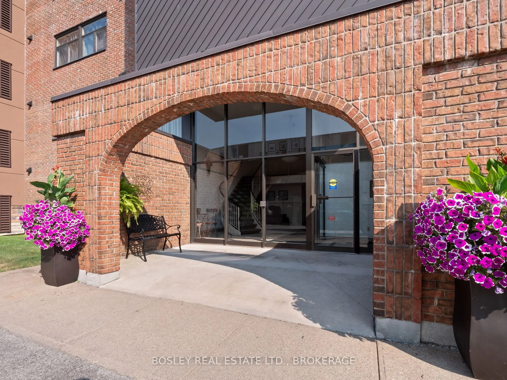 276 Oakdale Avenue, #306