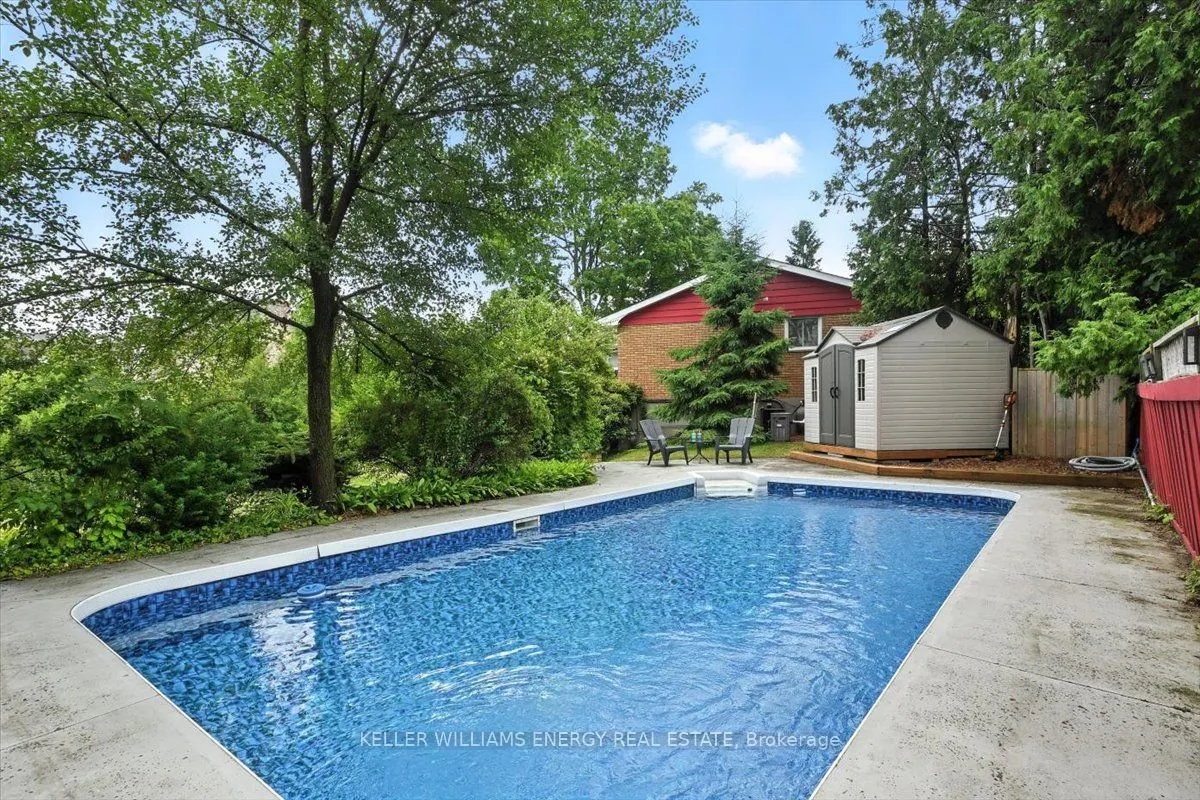 76 Maple Crescent